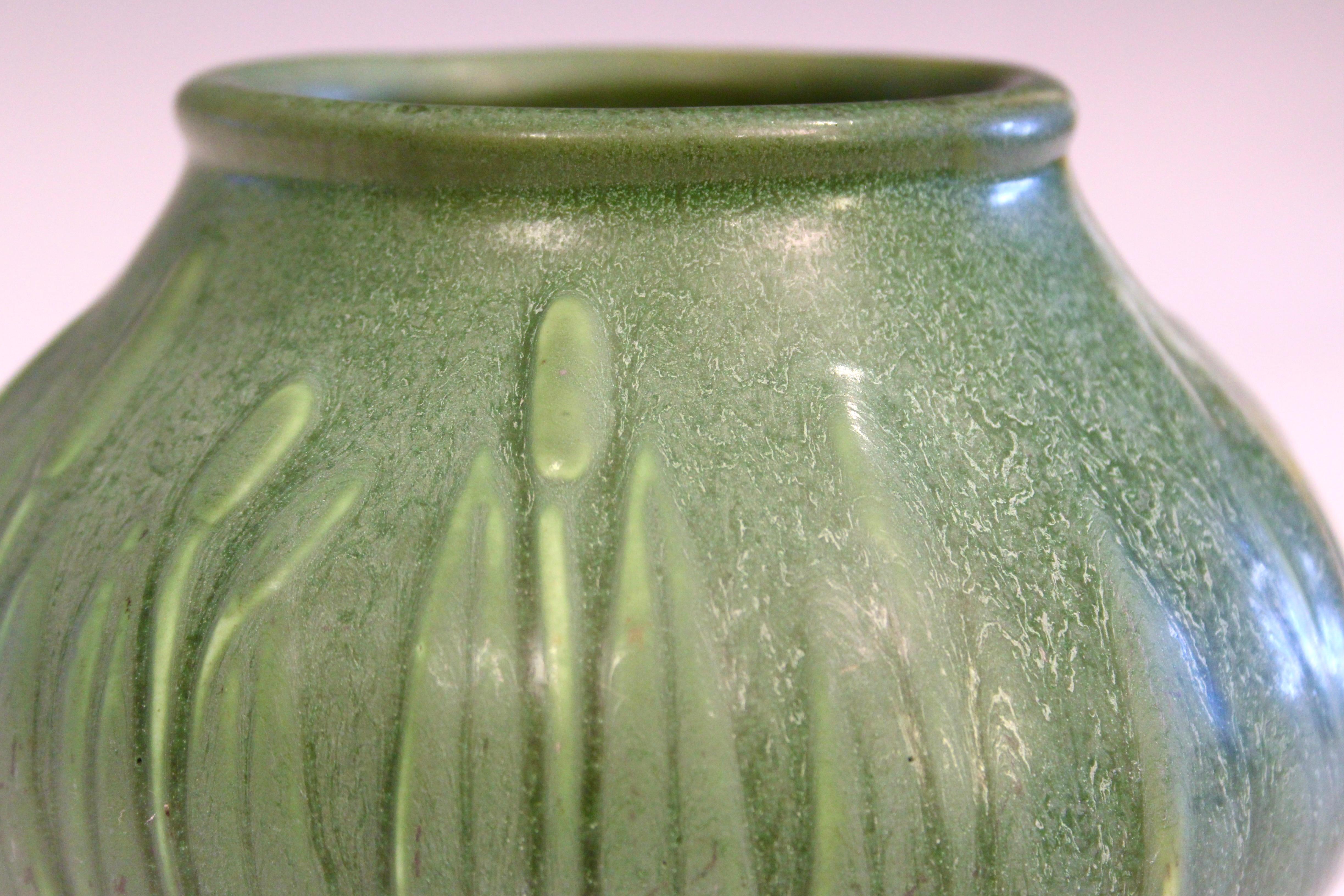 Antique Hampshire Pottery Matt Green Sweet Arts & Crafts Cattail Vase For Sale 1