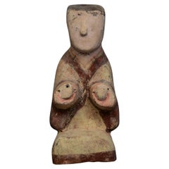 Ancienne poterie chinoise peinte de la dynastie Han, préposé à la cour agenouillé
