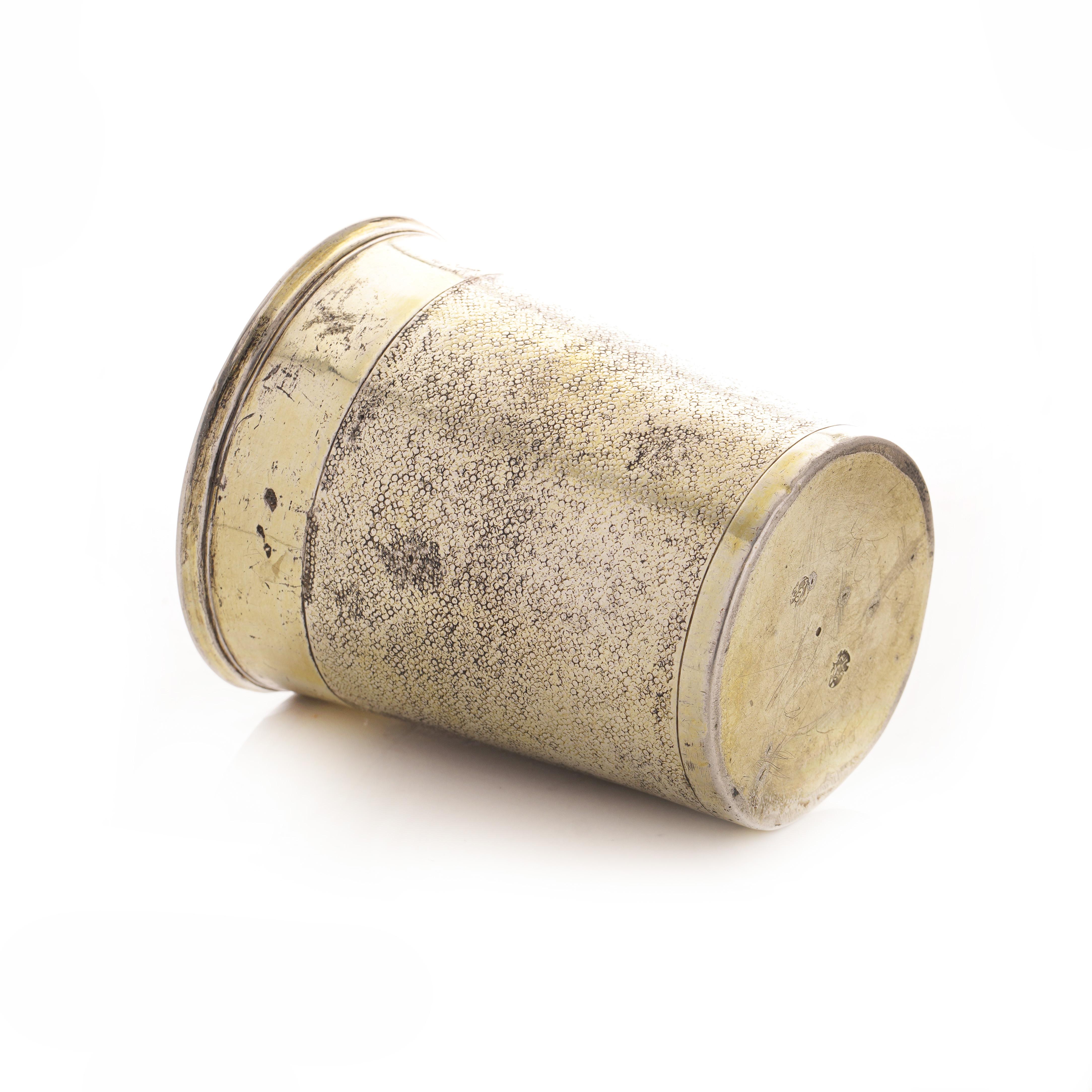 Vaso antiguo de plata dorada Hanau 800. en venta 1