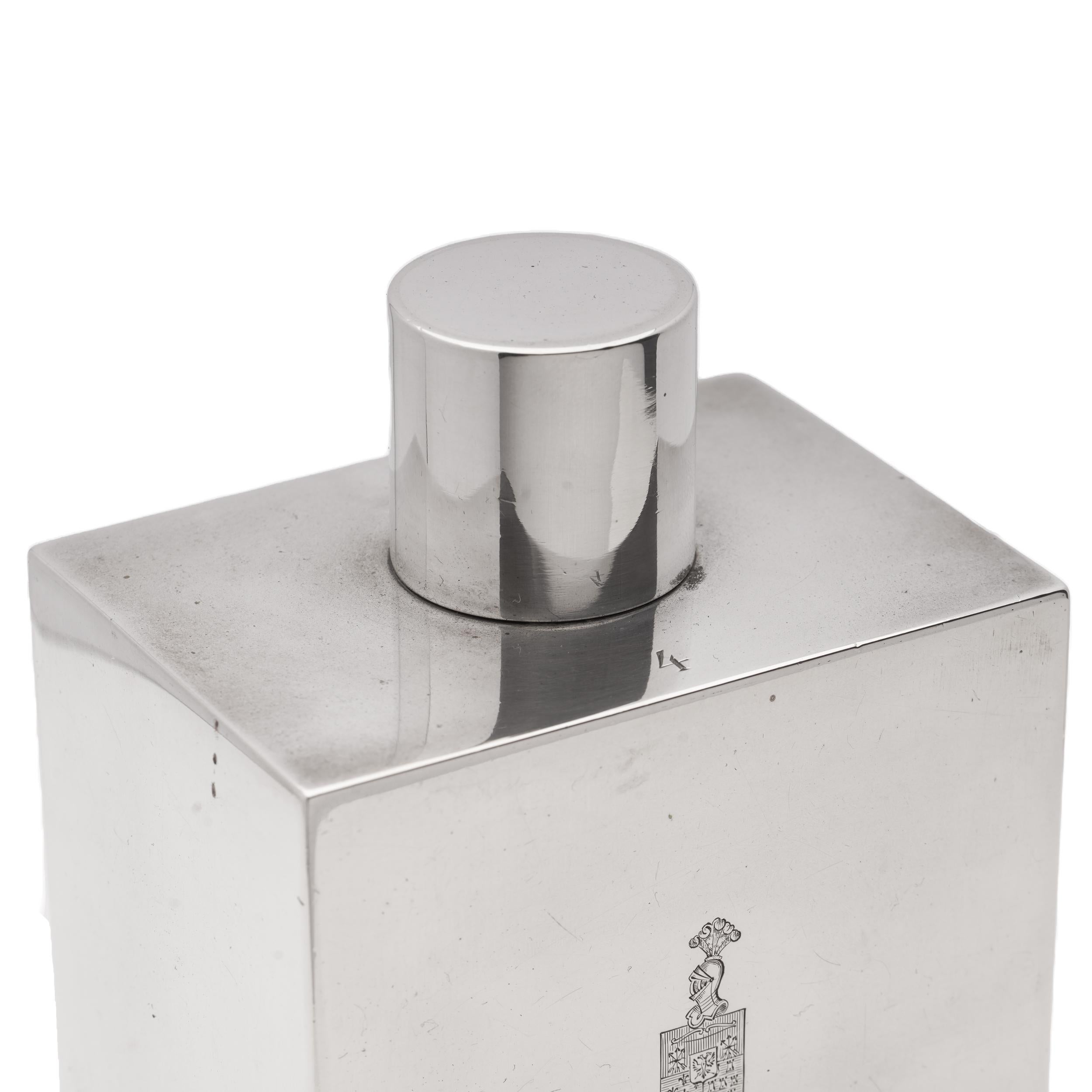Antique Hanau 835 silver perfume bottle by Gebruder Friedlander Nr.4  In Good Condition For Sale In Braintree, GB