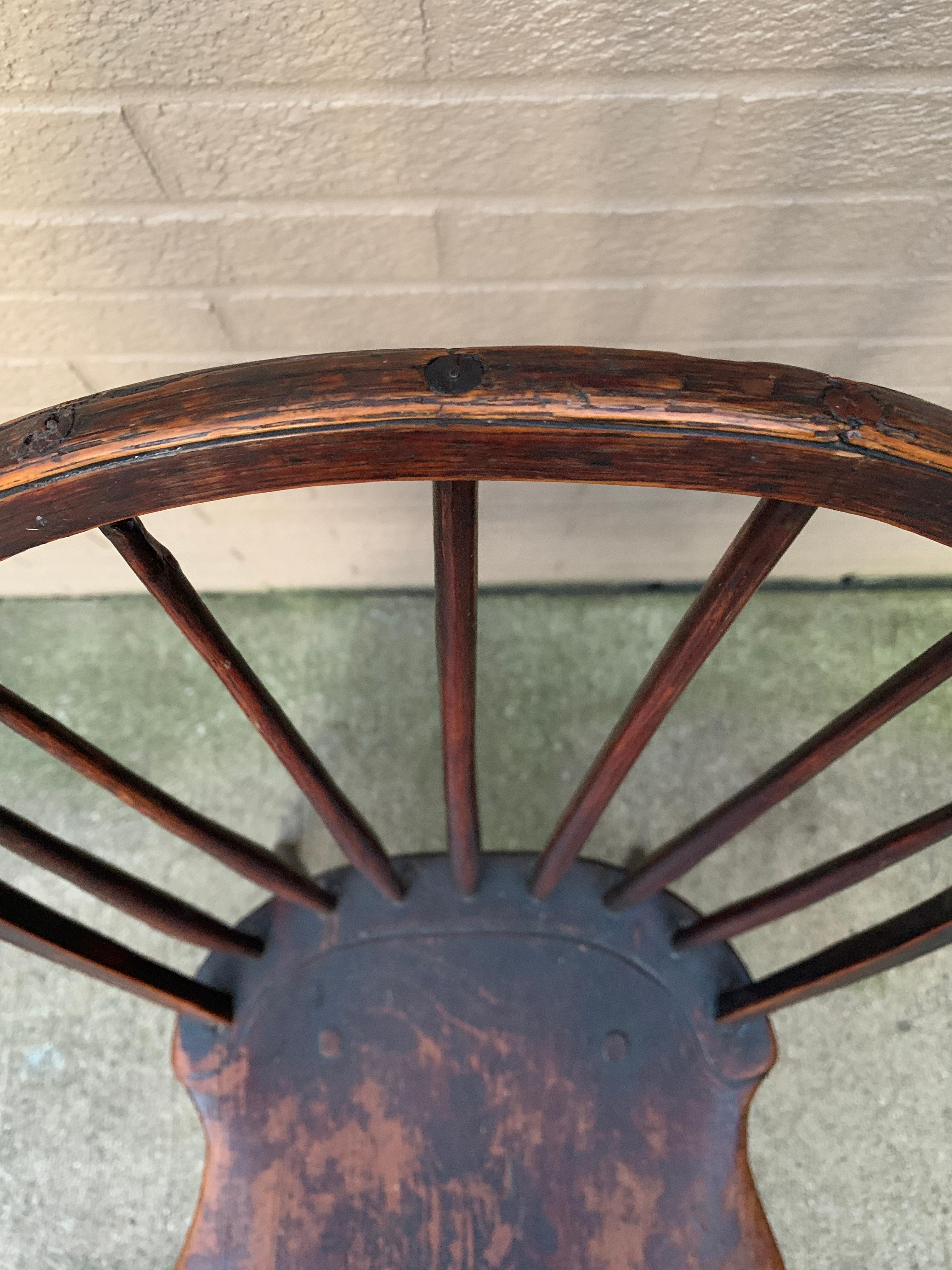 Ancienne chaise américaine Windsor sculptée à la main, vers 1790 en vente 5