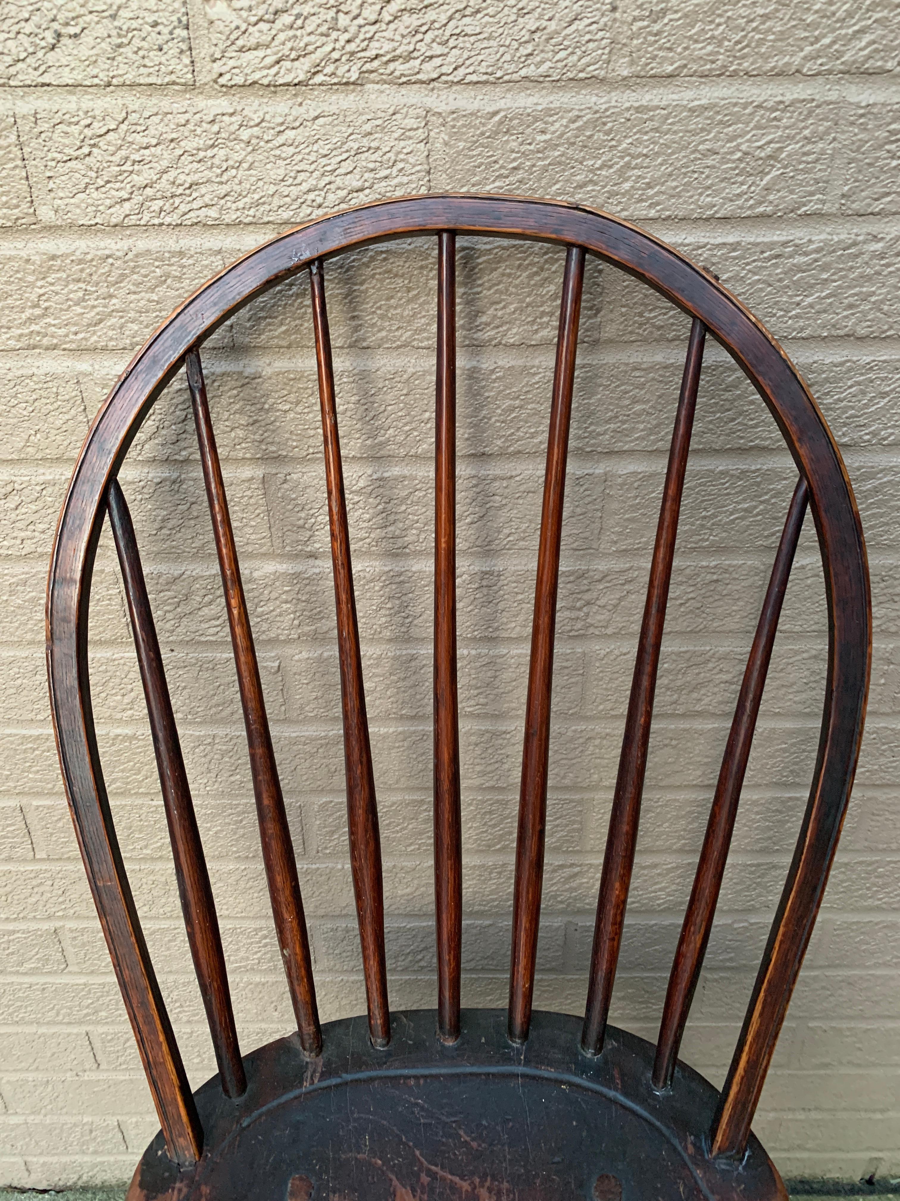 Ancienne chaise américaine Windsor sculptée à la main, vers 1790 en vente 1