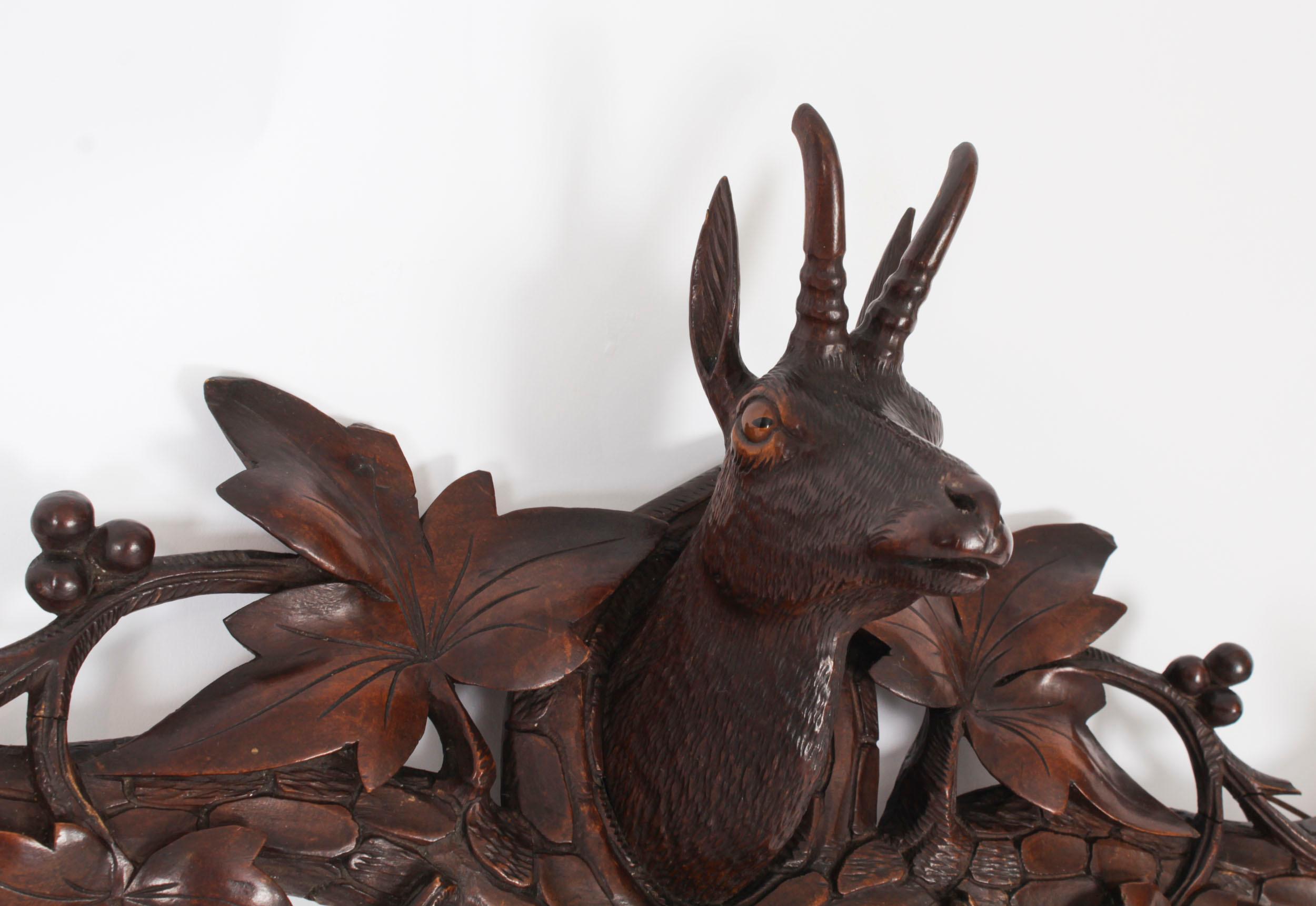 Antique Hand Carved Black Forest Deer's Head Hat & Coat Rack 19th Century In Good Condition For Sale In London, GB