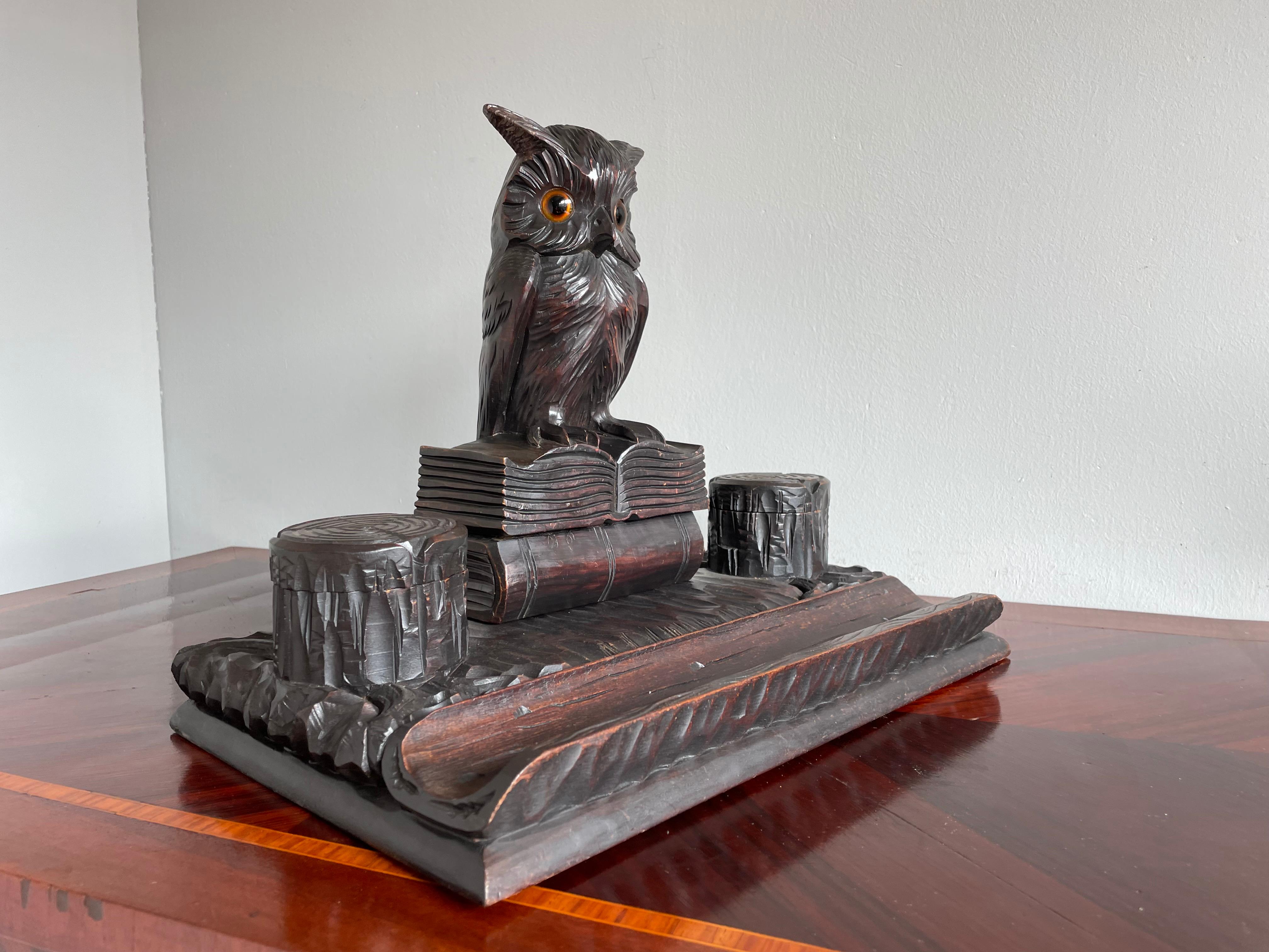 Antique Hand Carved Black Forest Inkstand with Owl on Books Sculpture & Inkwells In Excellent Condition In Lisse, NL