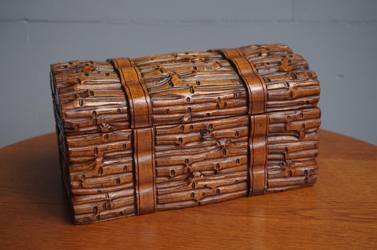 Excellent workmanship and very cool looking antique box.

This 19th century and all handcrafted box is perfect for decorating the interior of your lodge, but also in a home environment this antique would look great on a desk or on your credenza or
