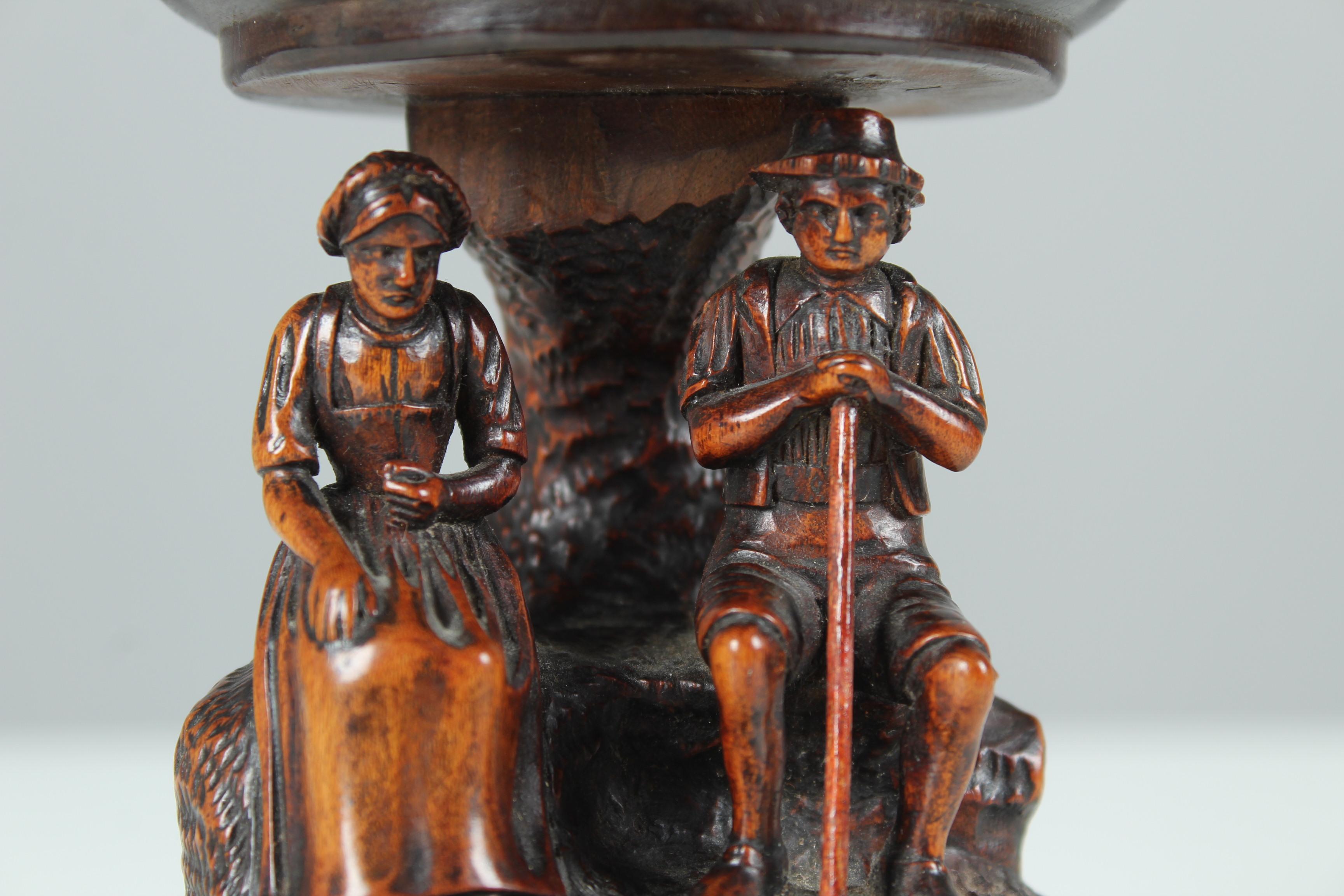 French Antique Hand Carved Bowl, Peasant Couple, Napoleon III., 1840s-1850s For Sale