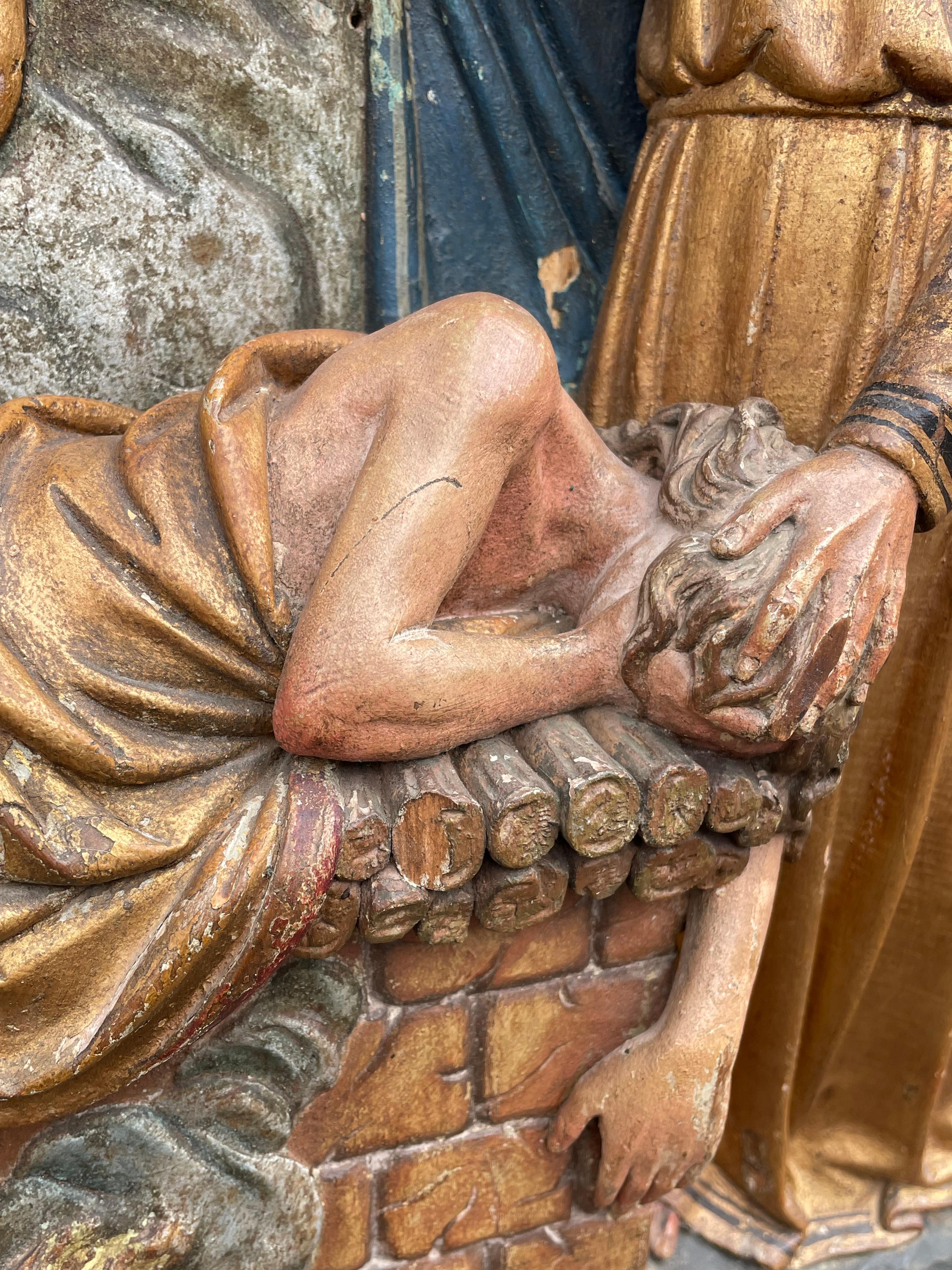 Sculpture religieuse ancienne d'église / sculpture d'Abraham offrant Isaac avec Ange en vente 6