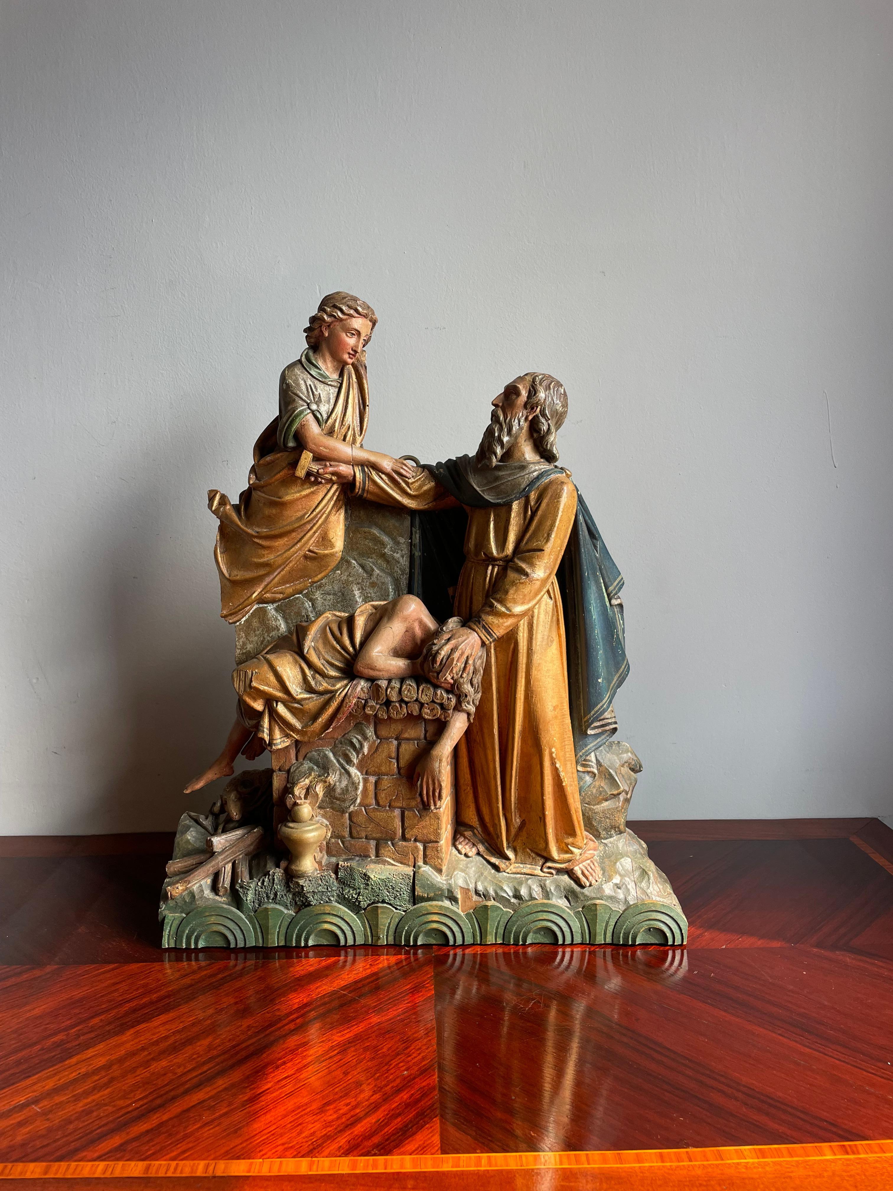 Européen Sculpture religieuse ancienne d'église / sculpture d'Abraham offrant Isaac avec Ange en vente