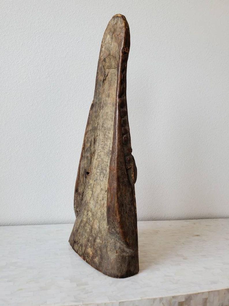 Antique Hand Carved Crocodile Head Canoe Prow 1
