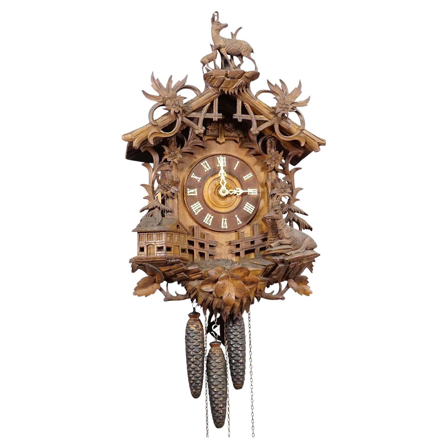 Antiguo reloj de cuco tallado a mano, Black Forest ca. 1900