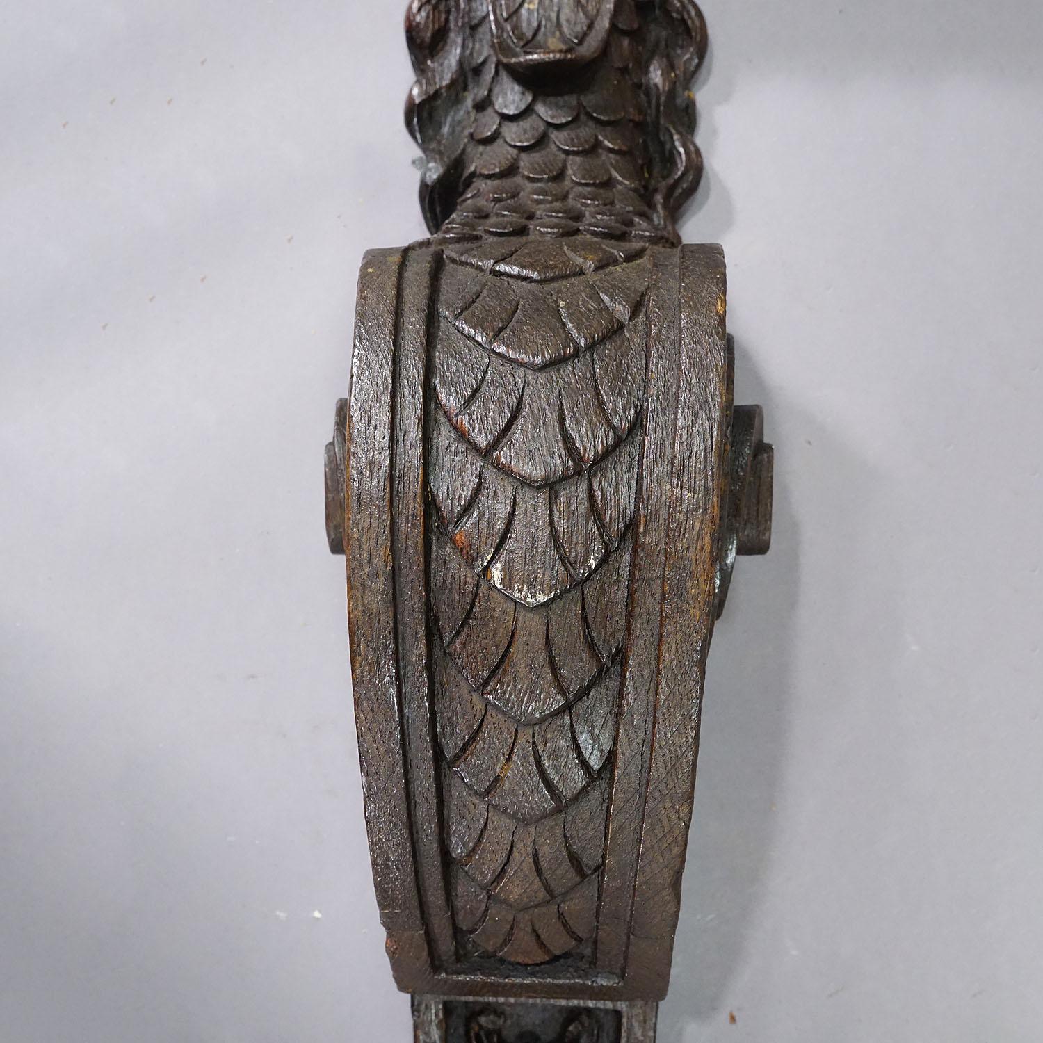 Antikes handgeschnitztes dekoratives Element mit Drachen, Deutschland ca. 1890 im Zustand „Gut“ im Angebot in Berghuelen, DE