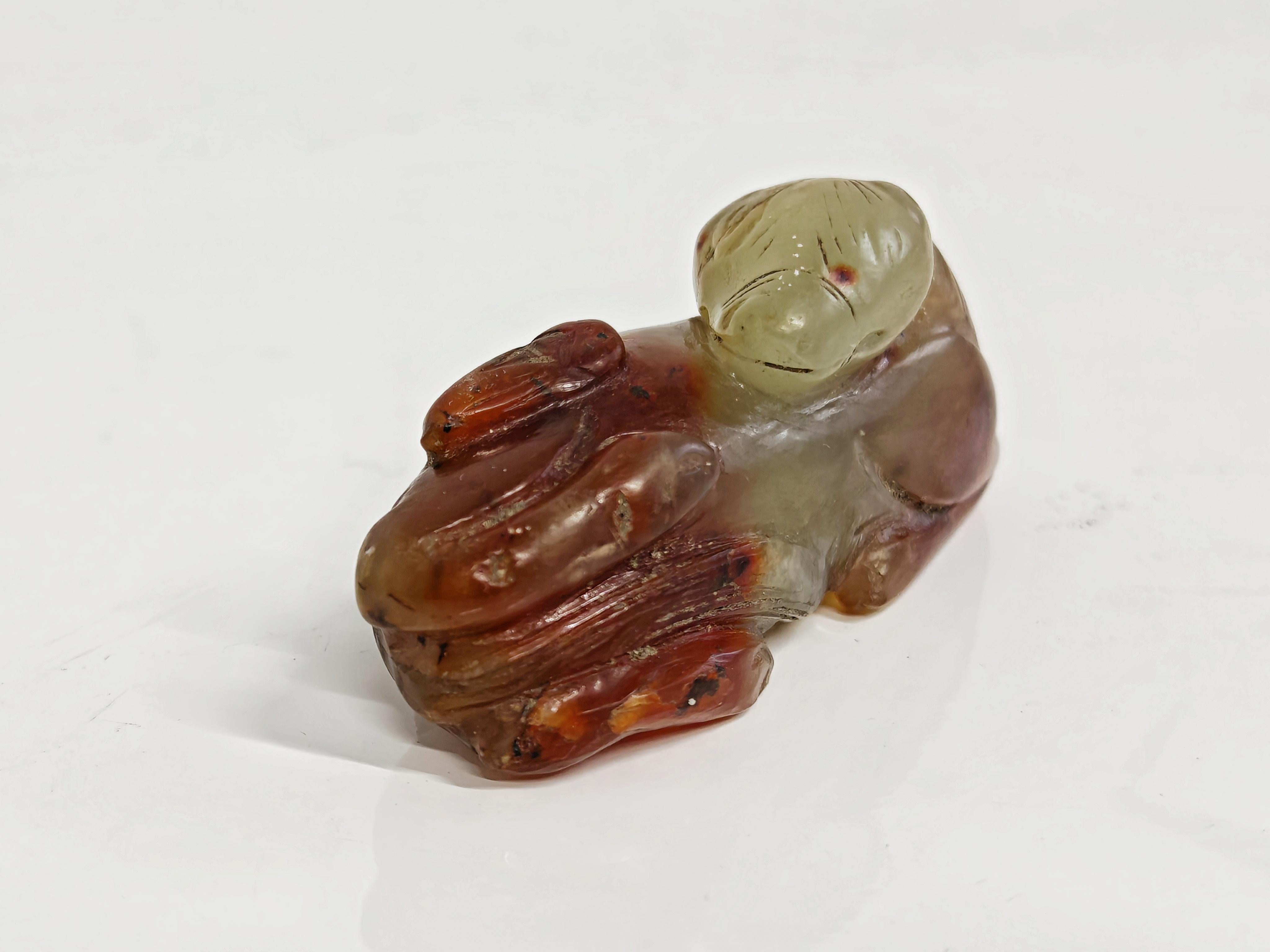 Agate Figurine ancienne de cerf en pierre d'agate sculptée à la main, Chine 19e siècle en vente