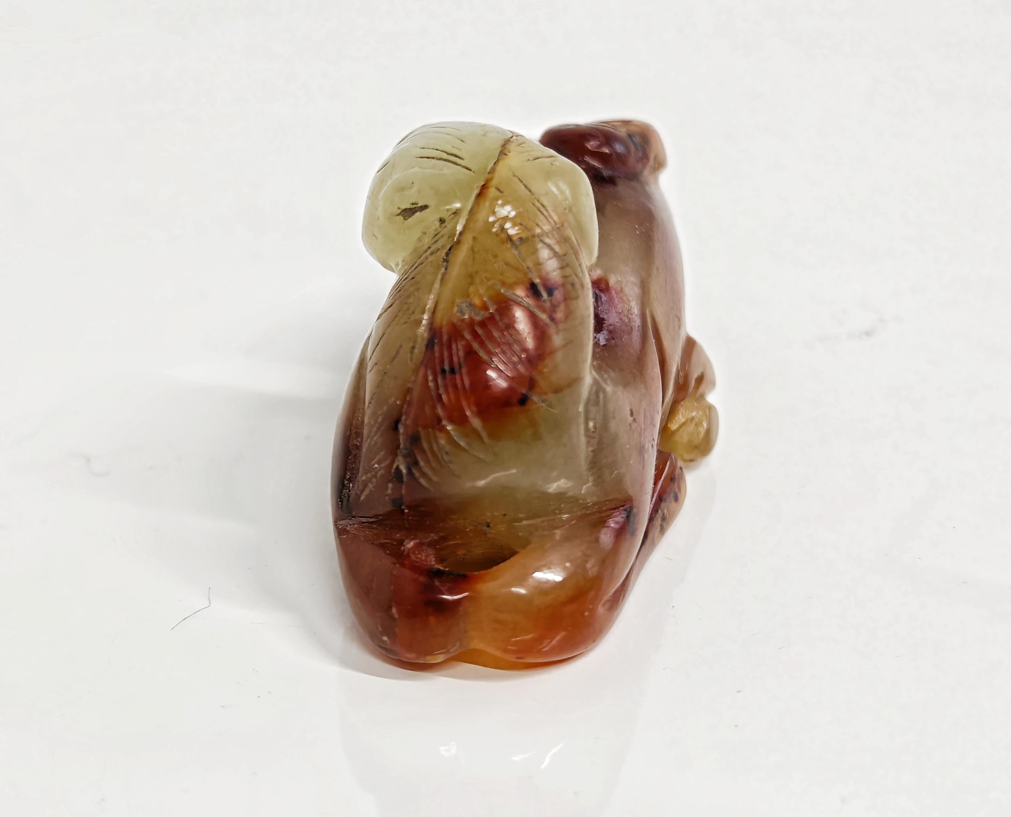 Figurine ancienne de cerf en pierre d'agate sculptée à la main, Chine 19e siècle en vente 1