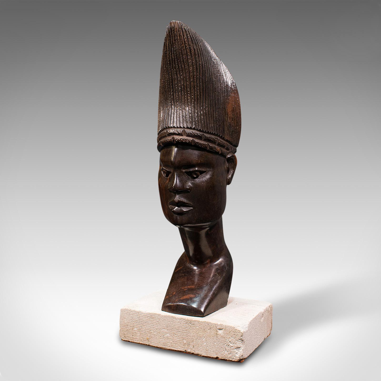 Antique Hand Carved Female Bust, African, Ebony, Ornamental Figure, Circa 1900 In Good Condition In Hele, Devon, GB