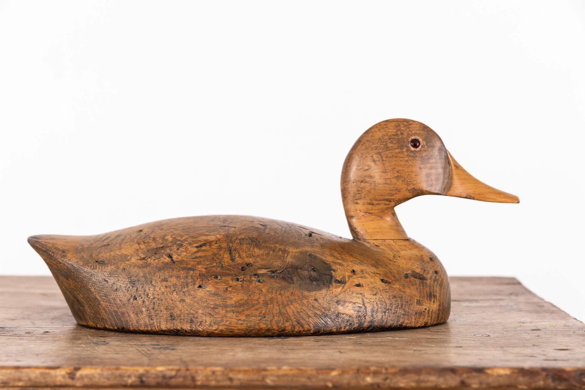Arte Antiques Art Carved Mallard Duck Decoys, C.C. 1920 État moyen - En vente à London, GB
