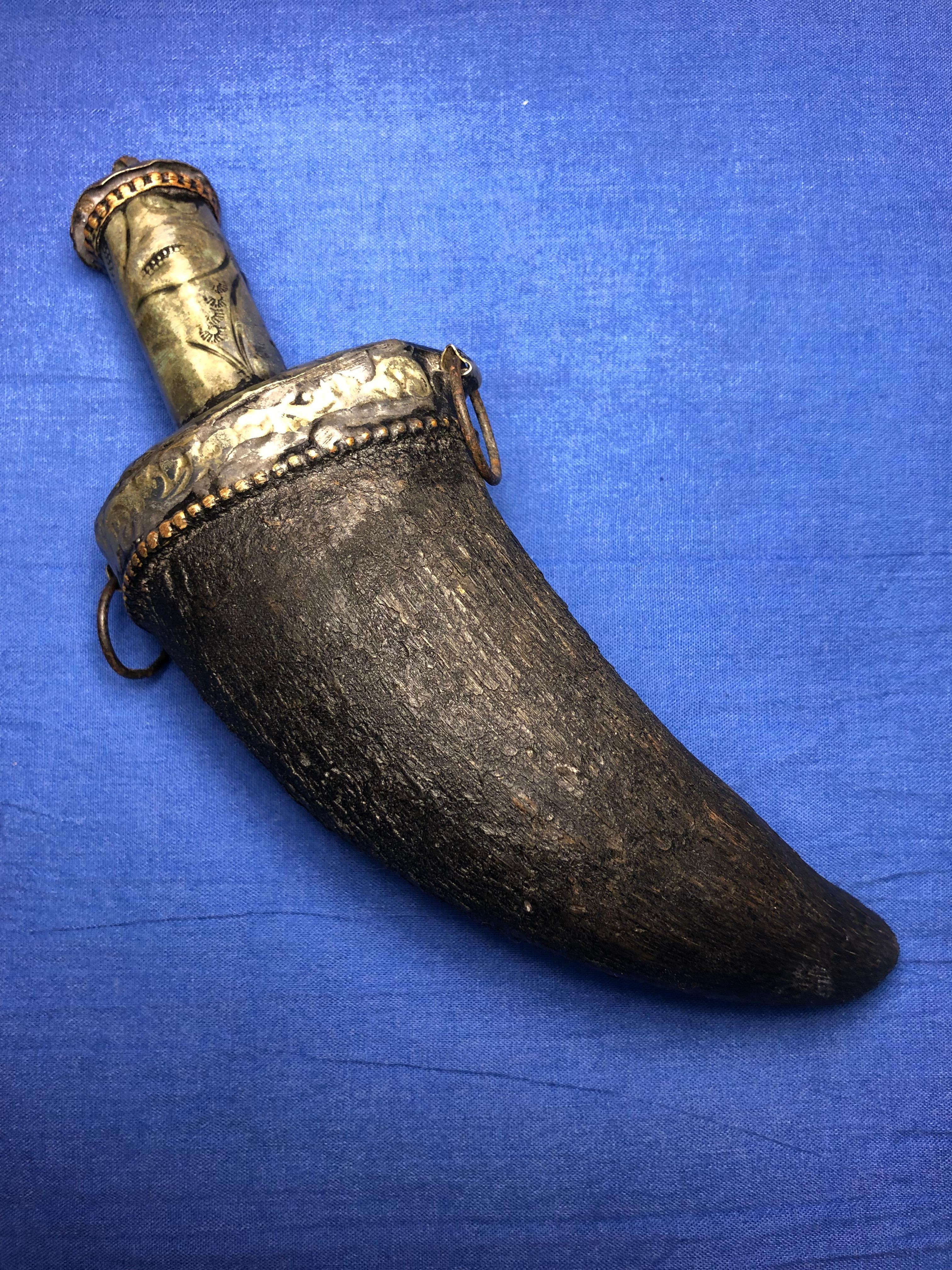 Tribal Late 1800s Antique Moroccan Powder Flask - Hand-Carved Gazelle Horn & Silver For Sale