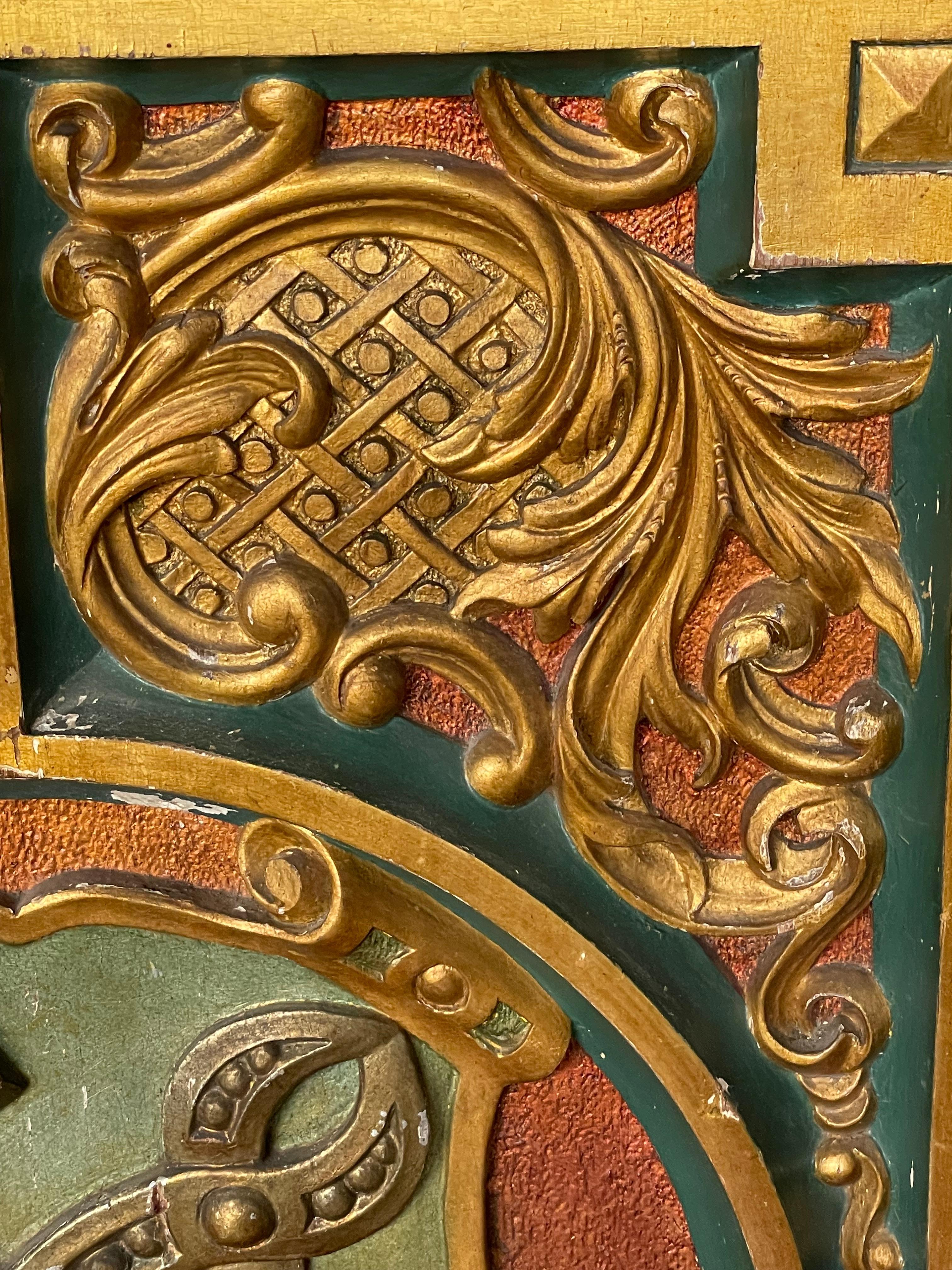 Antike, handgeschnitzte, vergoldete und bemalte Paneele aus massiver Eiche mit Arma Christi-Symbolen im Angebot 10