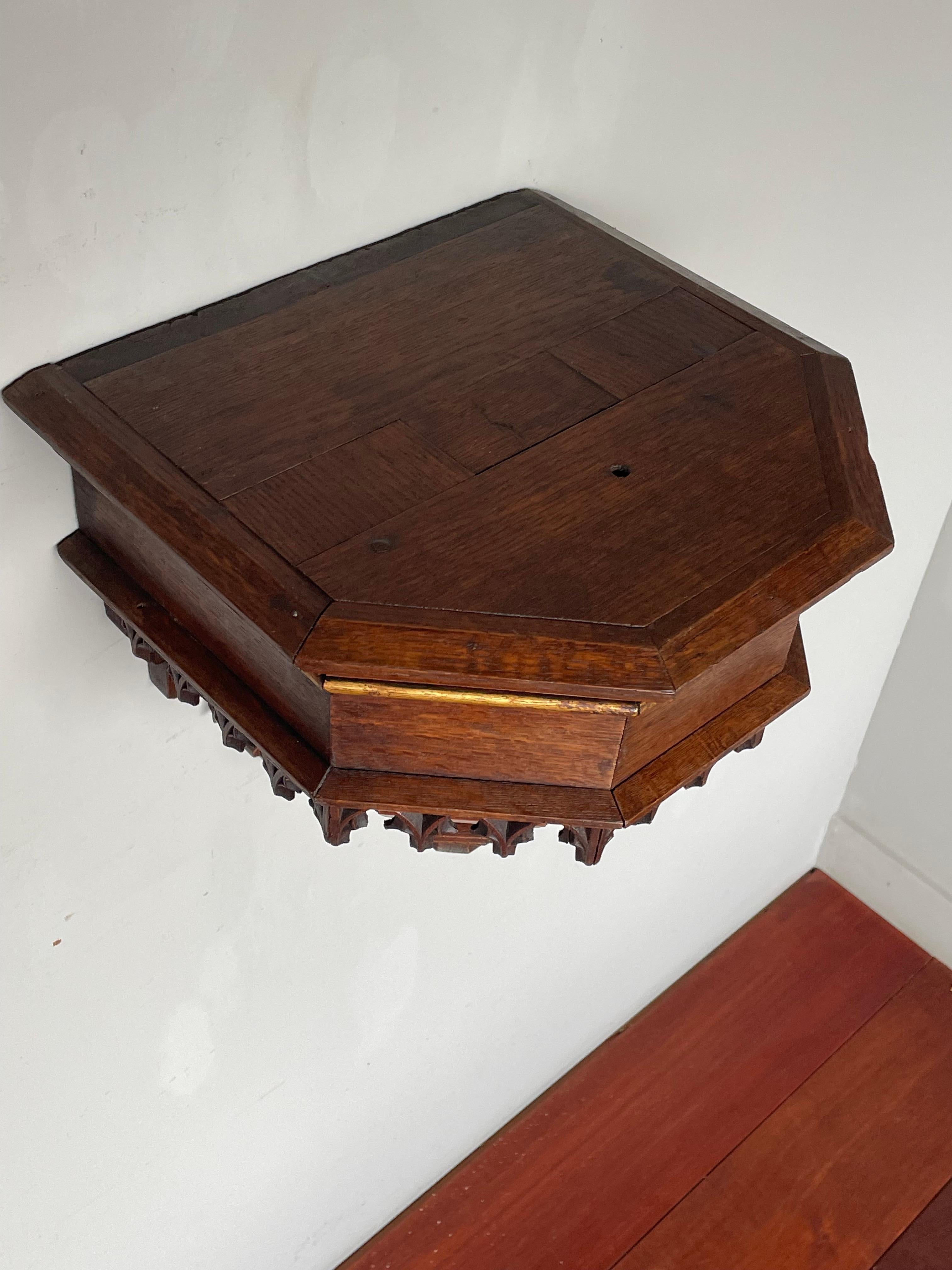 Antiguo Soporte de Pared, Estante / Ménsula de Roble Tallado a Mano y Dorado del Renacimiento Gótico 1800s 1