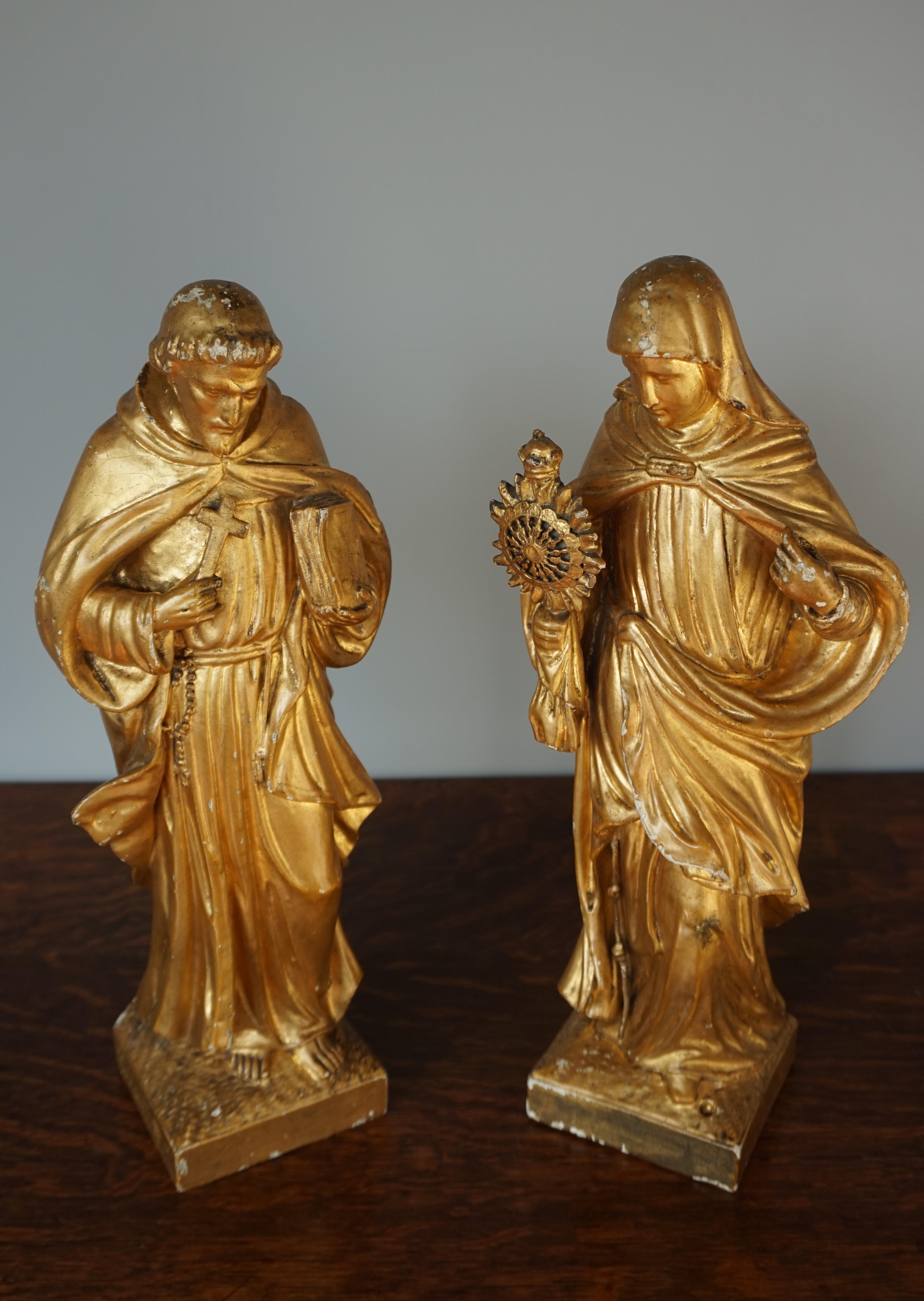 Bois Statue d'église ancienne en bois doré sculpté à la main de Saint François et Clare d'Assisi en vente