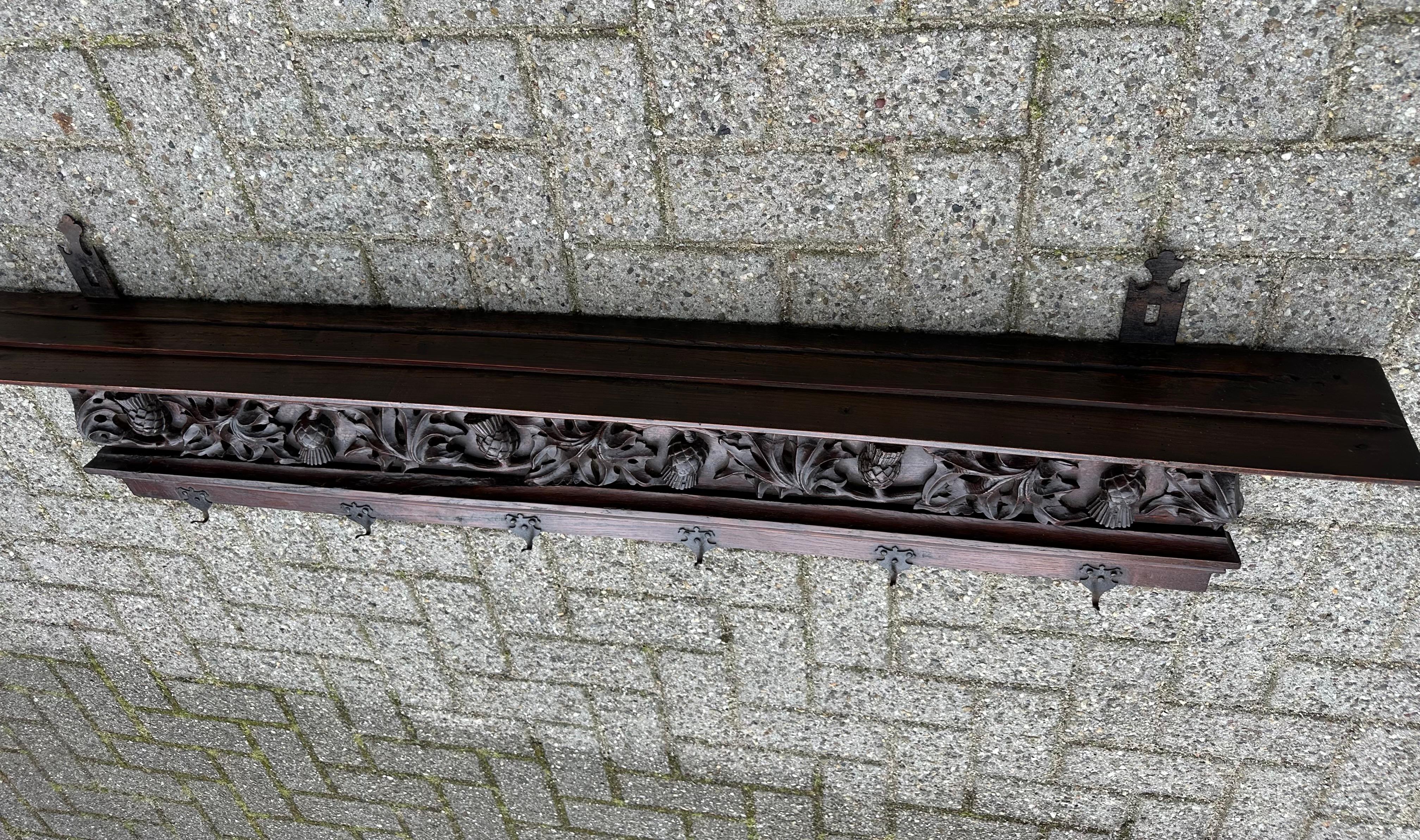 Antiguo perchero gótico con ganchos de hierro forjado forjado a mano S. XVIII en venta 8