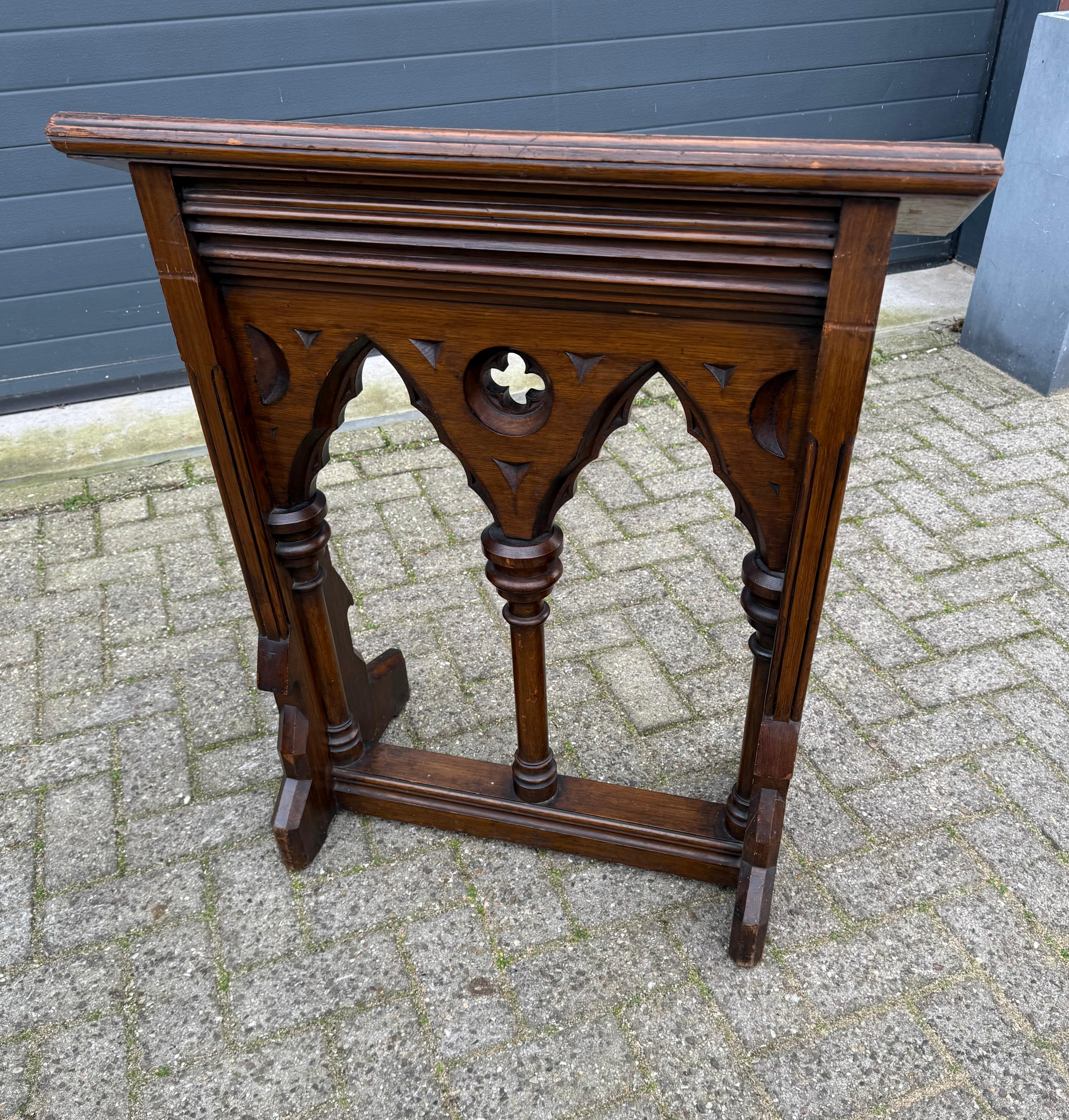 Antike Hand geschnitzt Gothic Revival Oak Church Rednerpult w. Bibel-Fach im Angebot 8