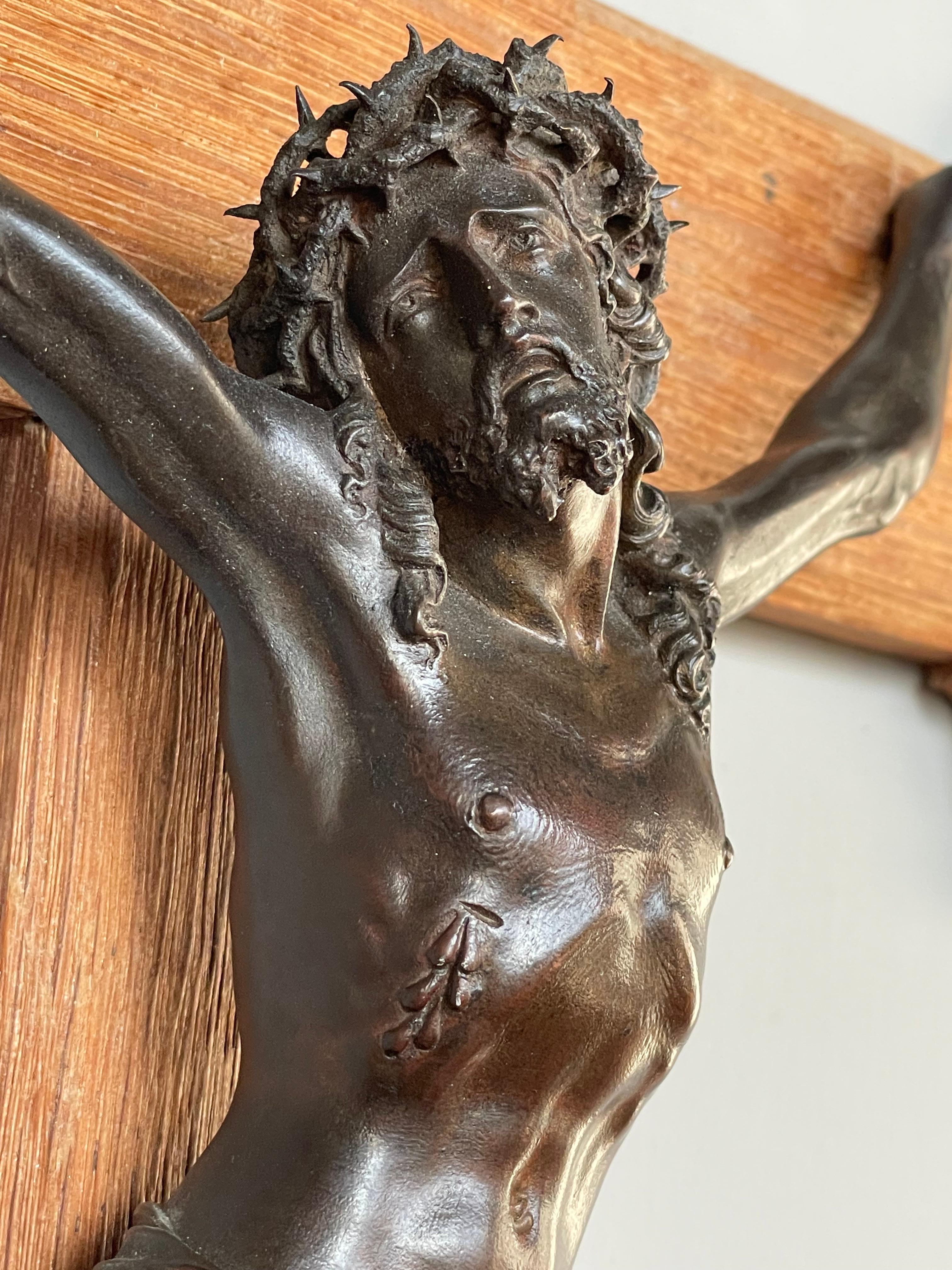 Antique Hand Carved Gothic Revival Oak Wall Crucifix w. Bronze Corpus of Christ In Excellent Condition In Lisse, NL