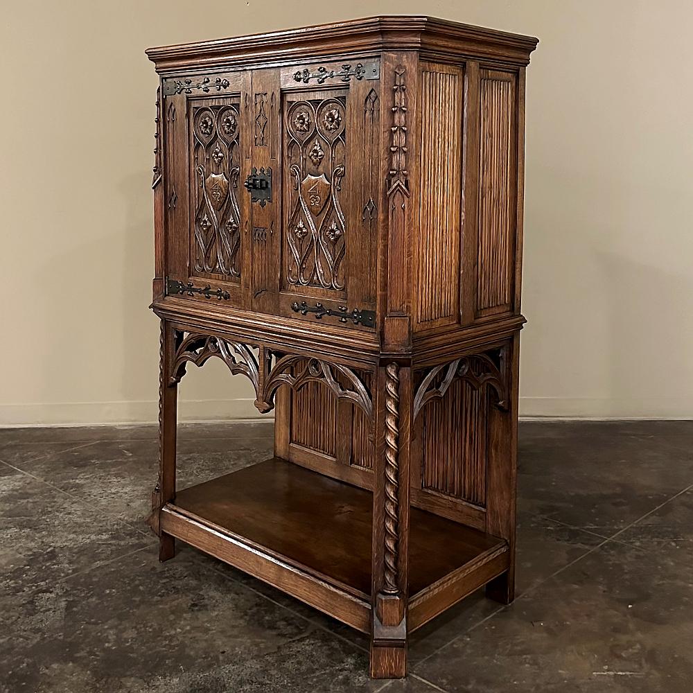 Antique Hand-Carved Gothic Revival Raised Cabinet In Good Condition For Sale In Dallas, TX