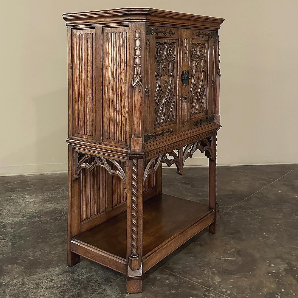20th Century Antique Hand-Carved Gothic Revival Raised Cabinet For Sale