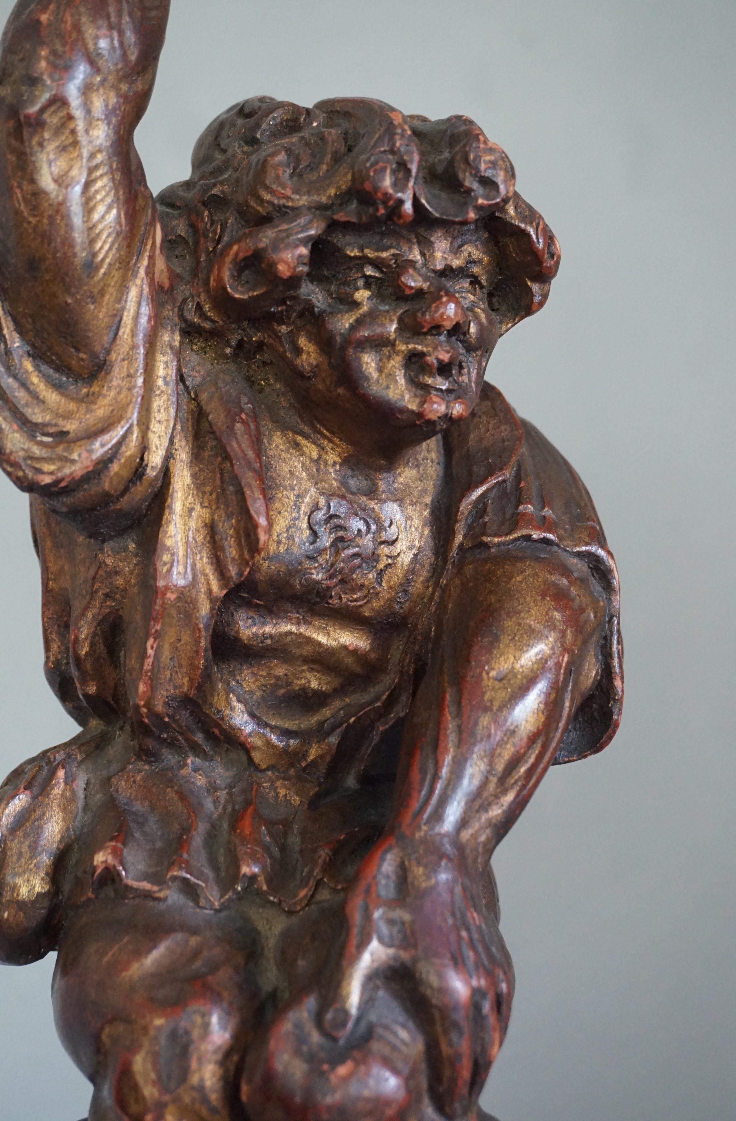 Doré Quasimodo / Hunchback de Notre Dame sculpté à la main de style gothique en vente