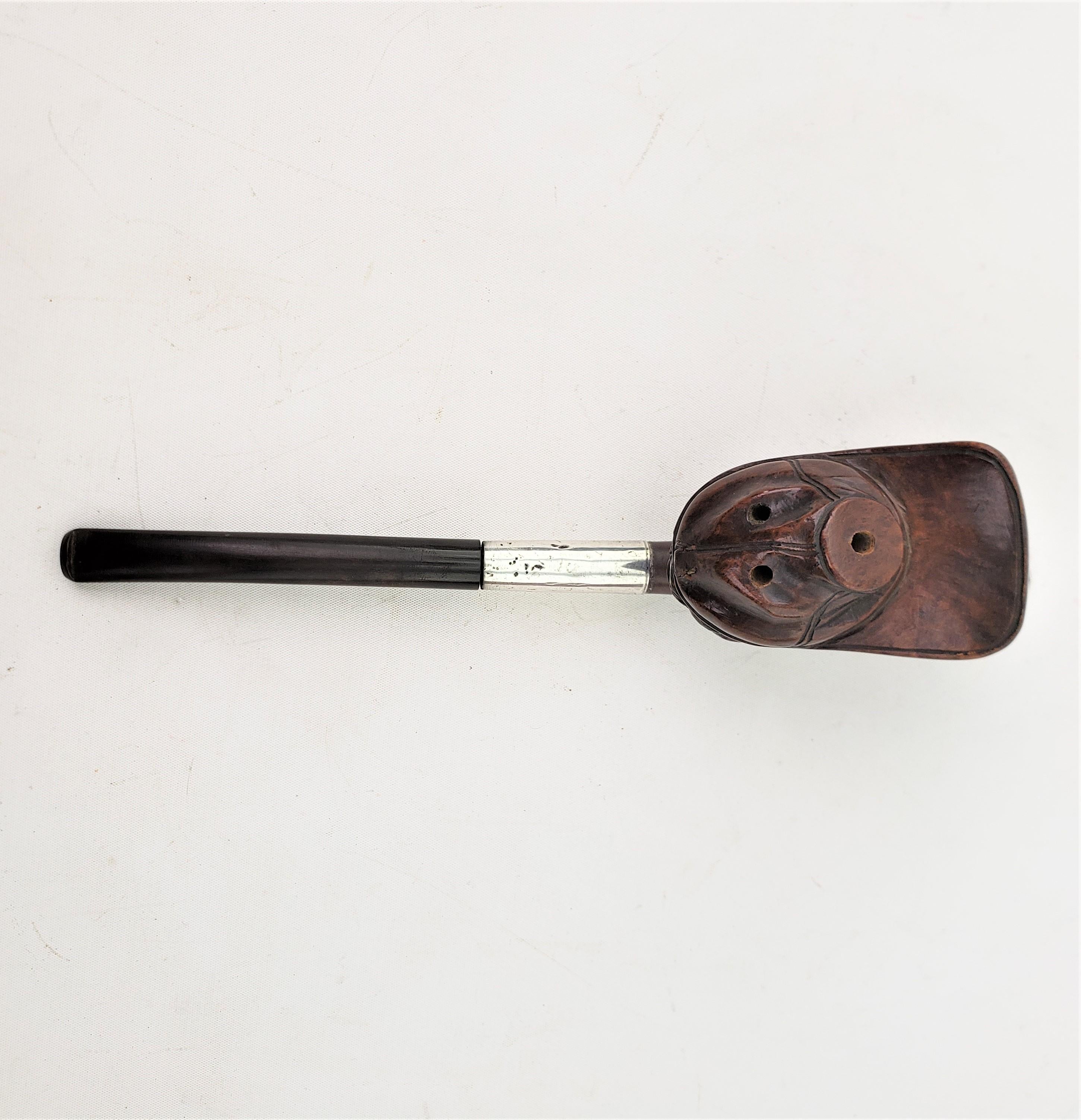 Sculpté à la main Ancienne pipe à fumer figurative en bois dur sculptée à la main, de style soldat confédéré en vente