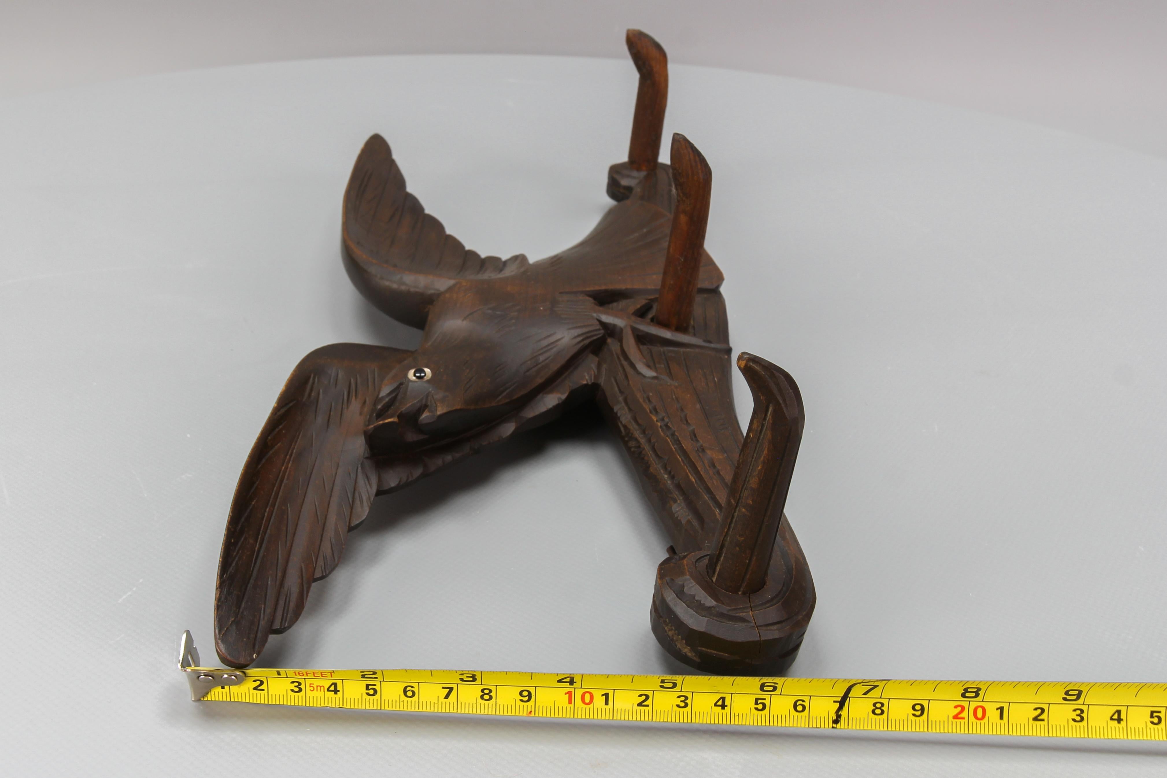 Antique Hand-Carved Hat Rack with Bird and Three Wooden Hooks, Germany, Ca. 1920 For Sale 9