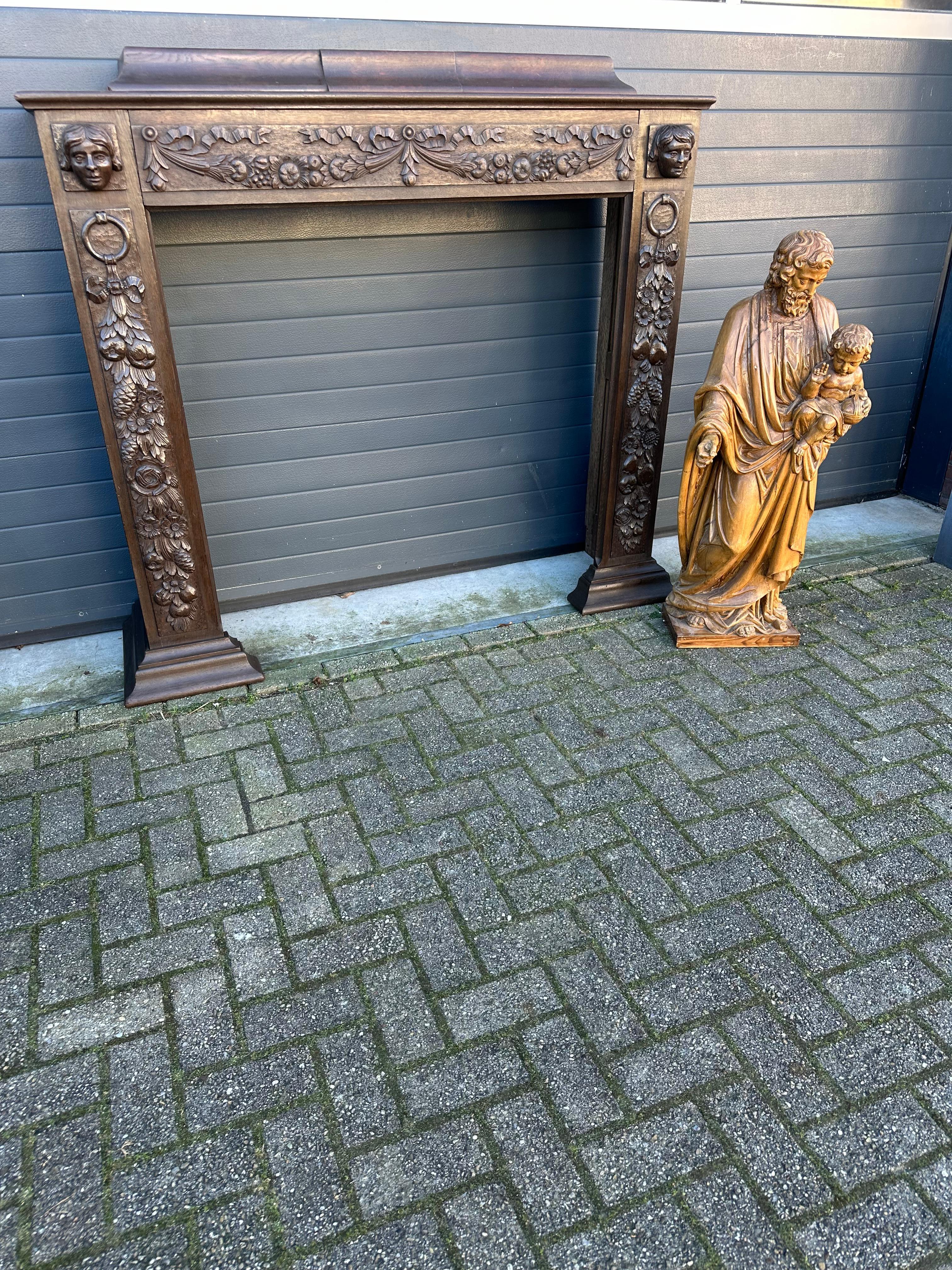 Antique Hand Carved Large Size Statue of Saint Joseph and Child Jesus Sculpture In Good Condition For Sale In Lisse, NL