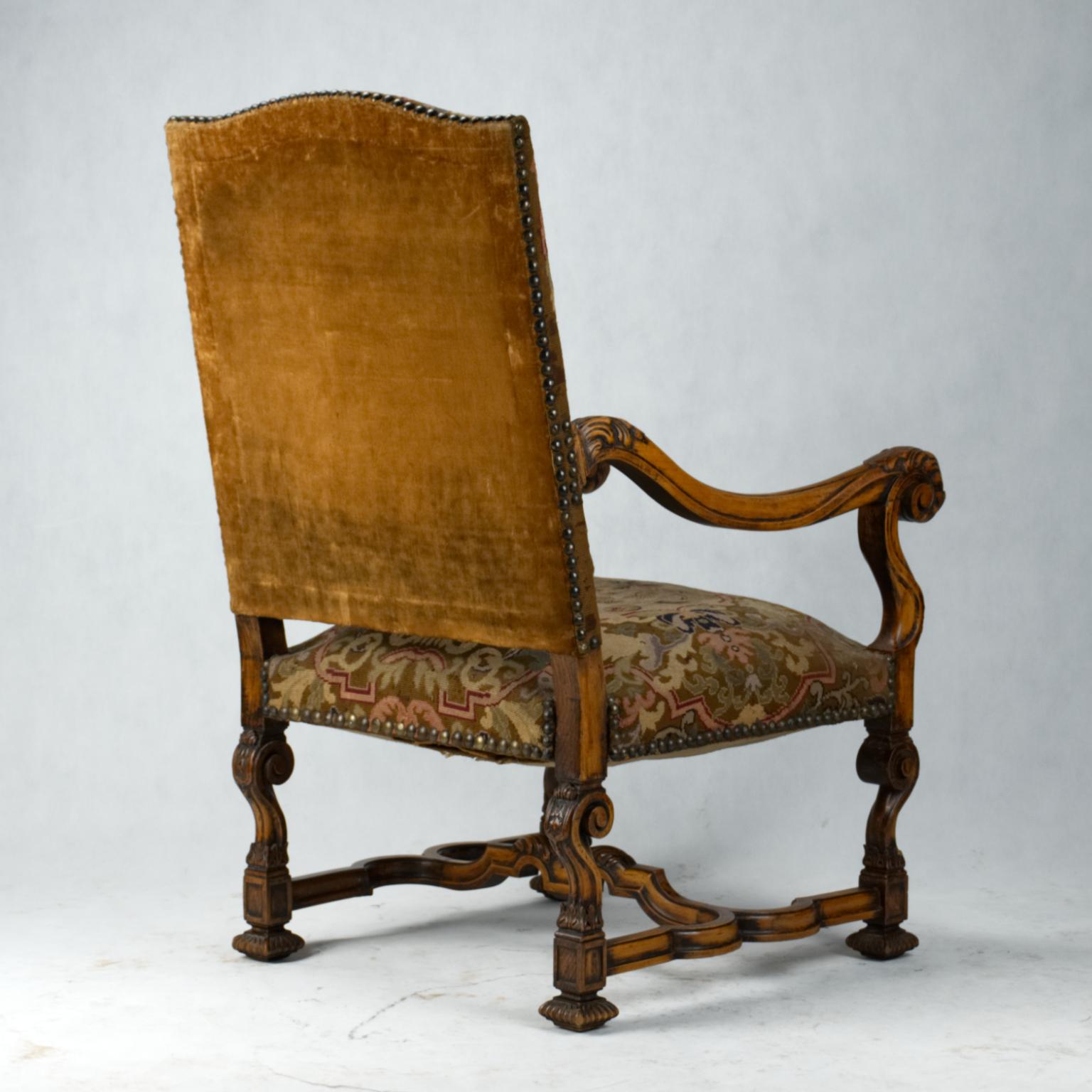 Antiker handgeschnitzter Louis-XIV-Nadelspitze-Gobelin-Hochlehner-Sessel:: um 1850 (Handgeschnitzt) im Angebot