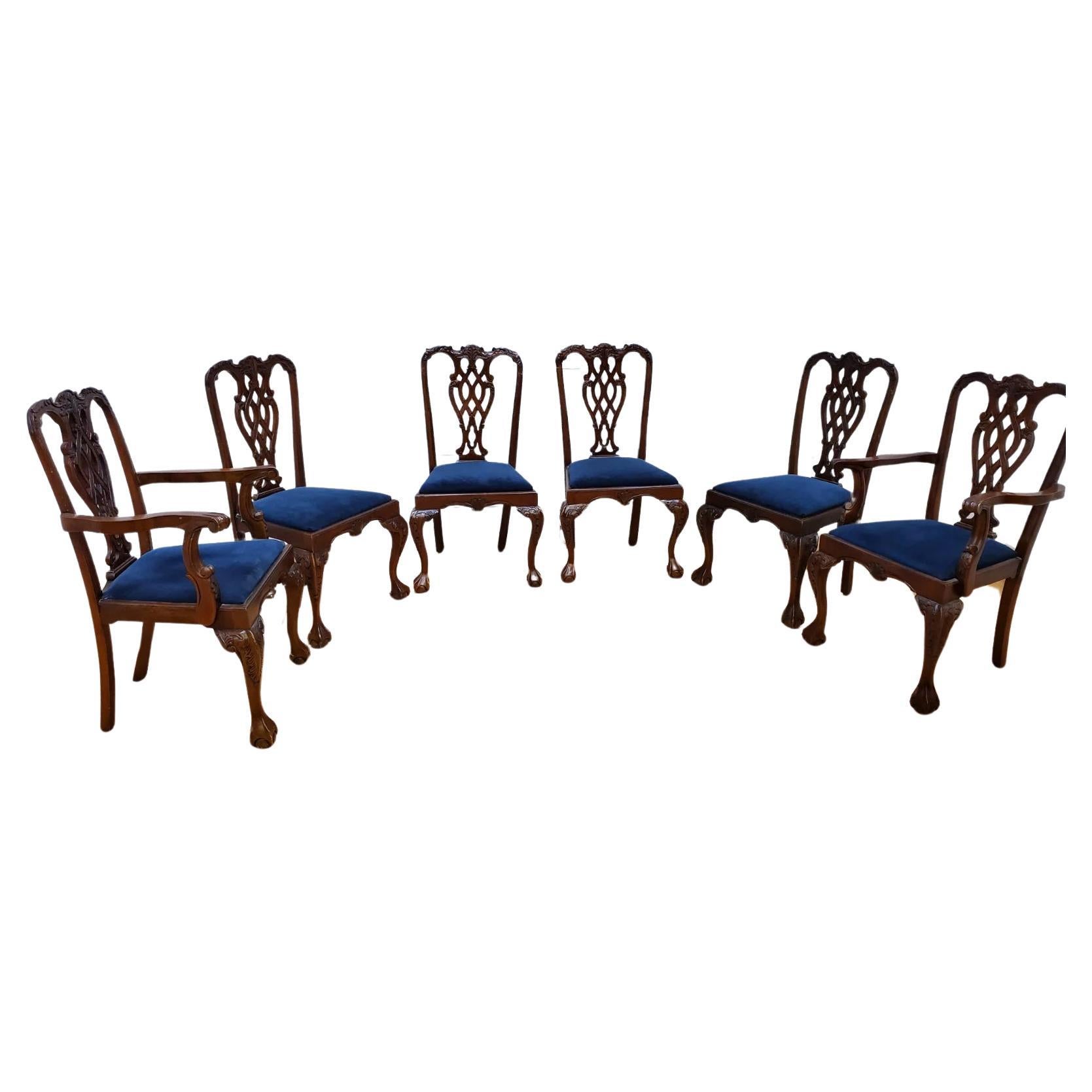 Chaises de salle à manger Chippendale anciennes en acajou sculpté à la main avec griffes d'aigle - lot de 6 en vente