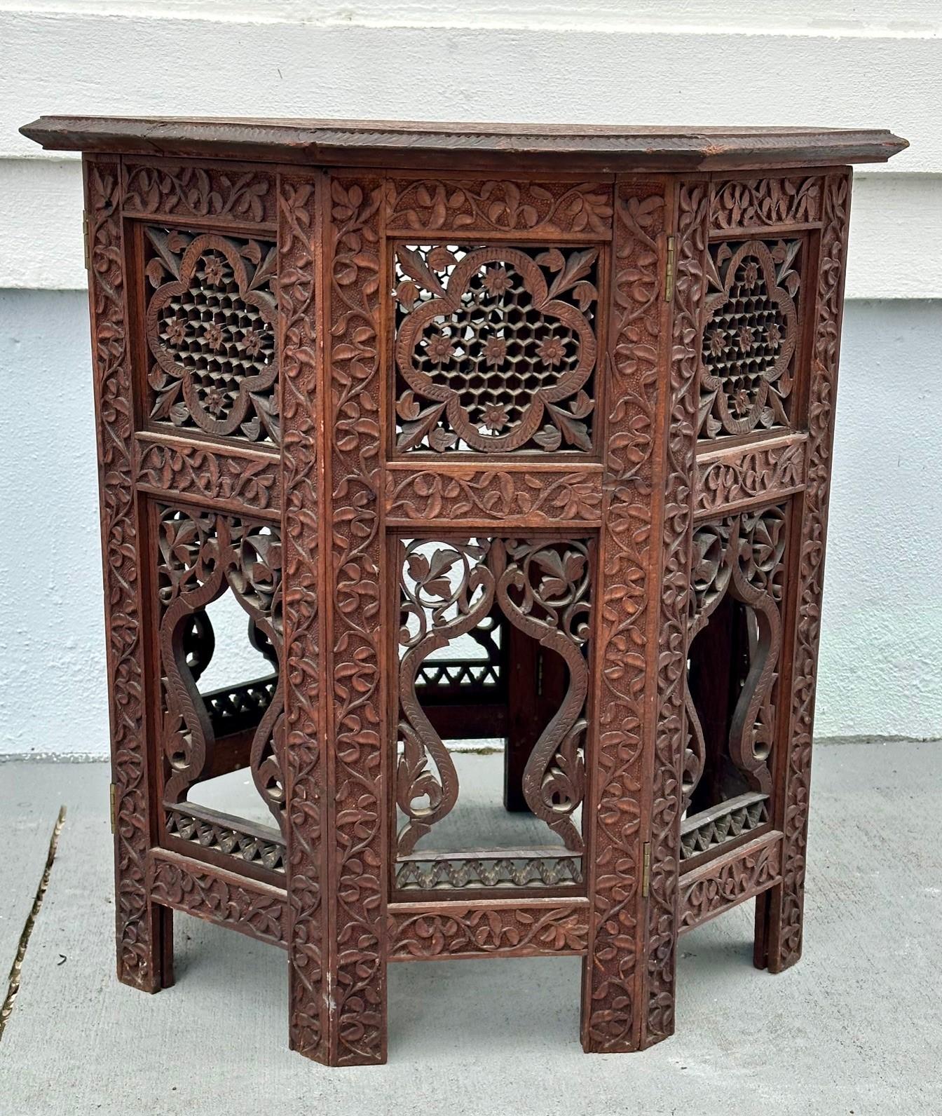 Antique Hand Carved Moorish Style Octagon Side Table Tabouret. In Good Condition For Sale In Vero Beach, FL
