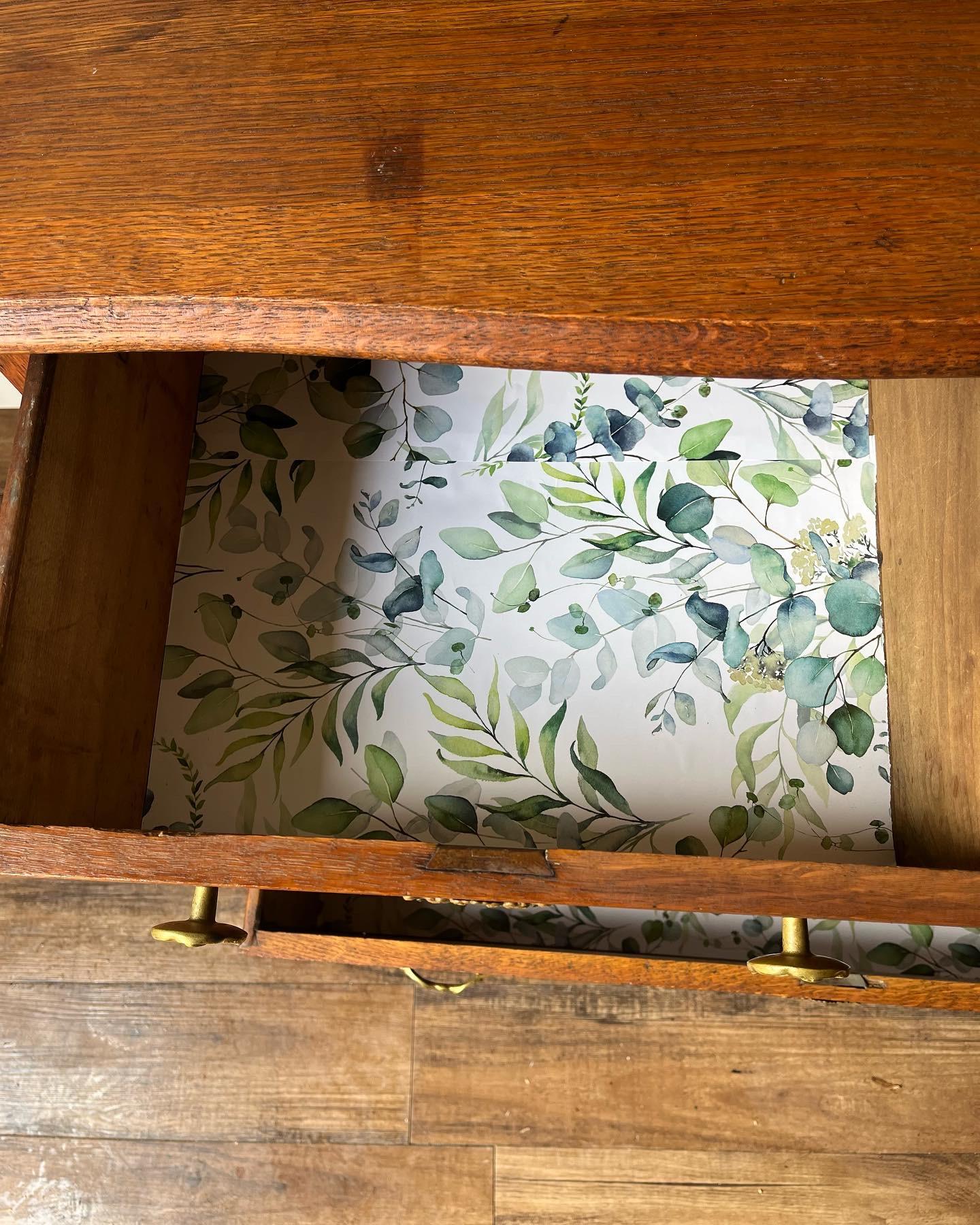 early 1900 dresser with mirror