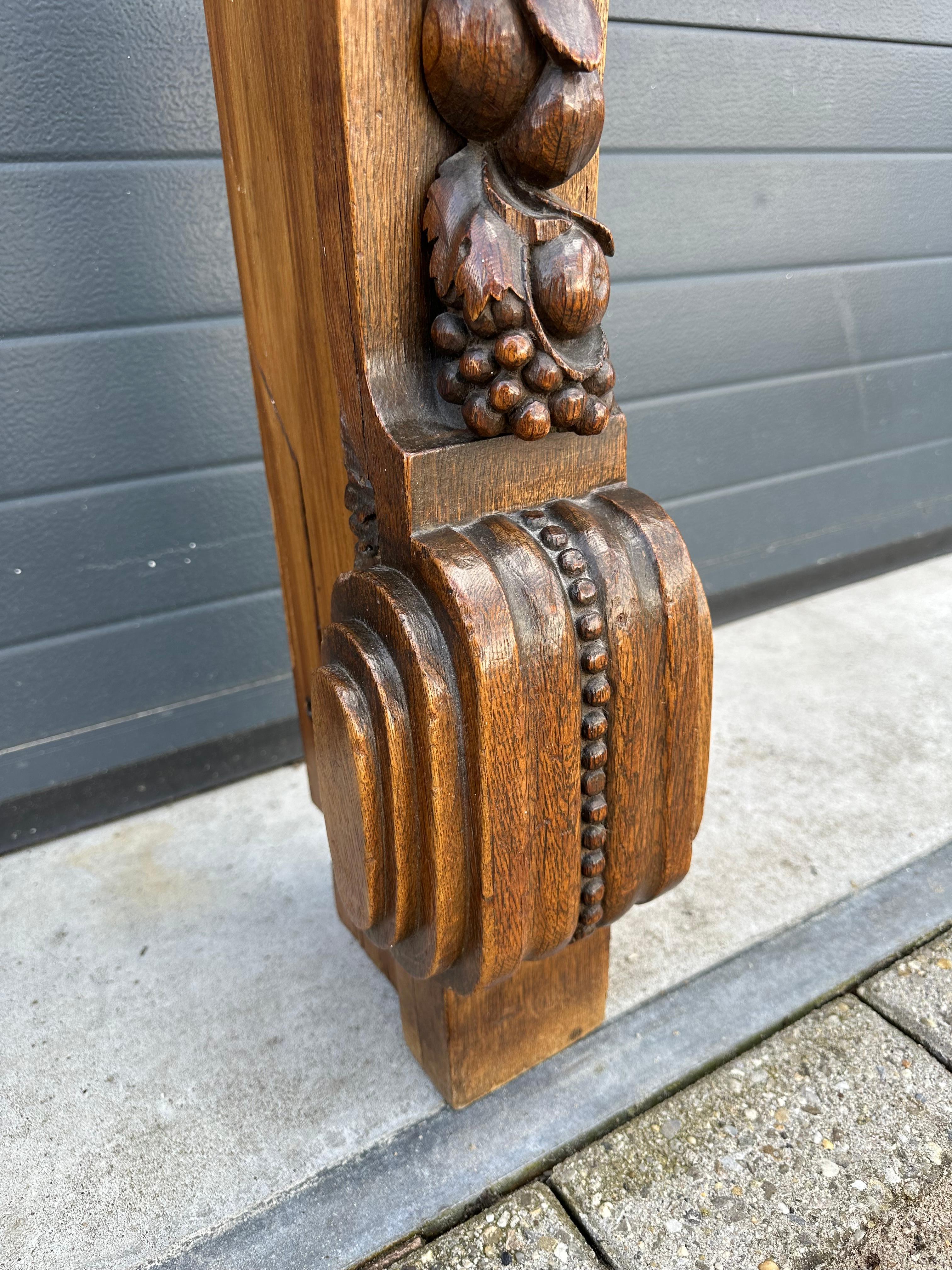 Antique Gothic Revival Carved Oak Stair Rail Newel Post w Angel Sculpture 19thC. For Sale 10