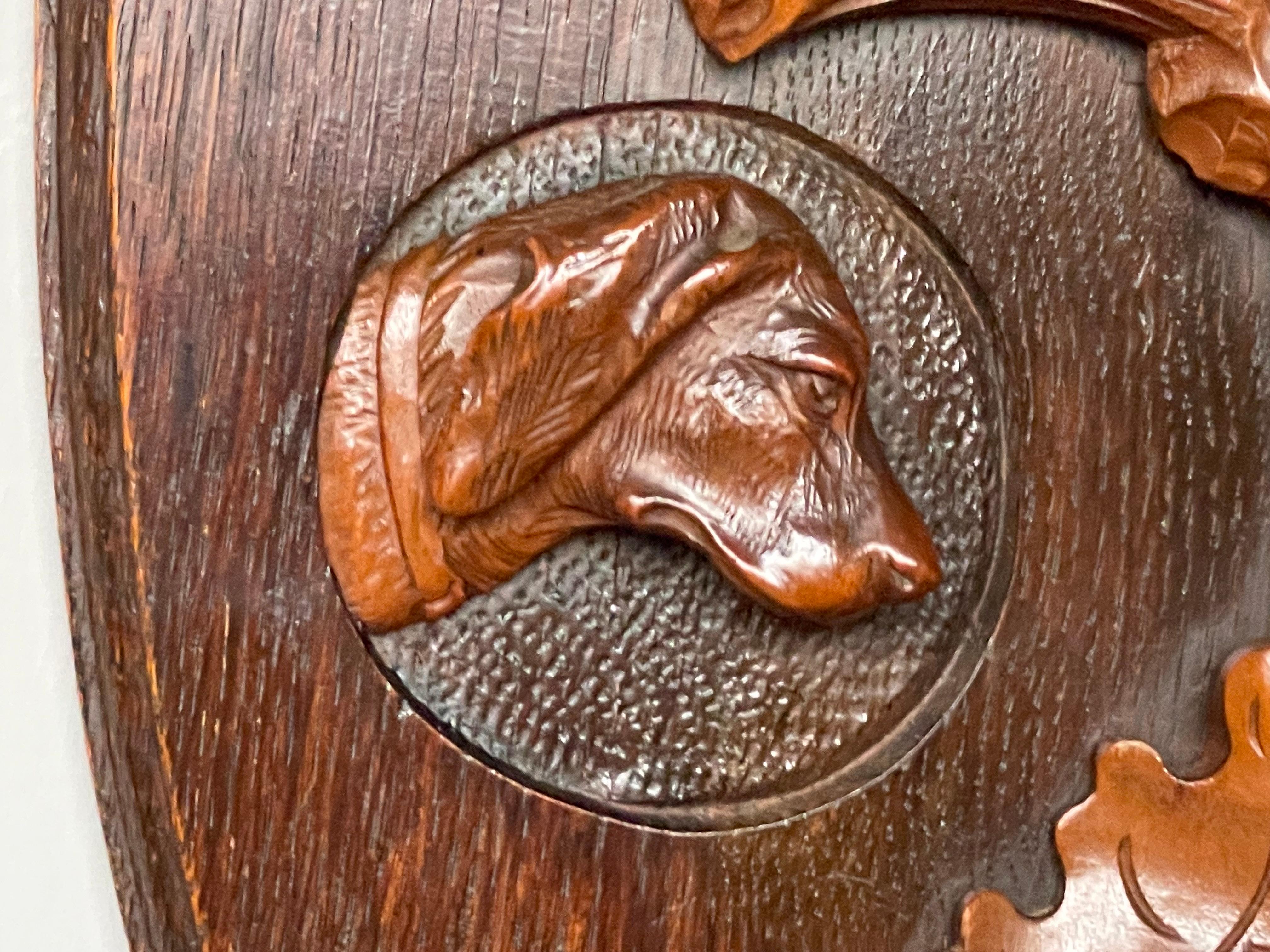 Antique Hand Carved Oak & Walnut Swiss Barometer w. Hunting Gear & Hound Carving In Excellent Condition In Lisse, NL