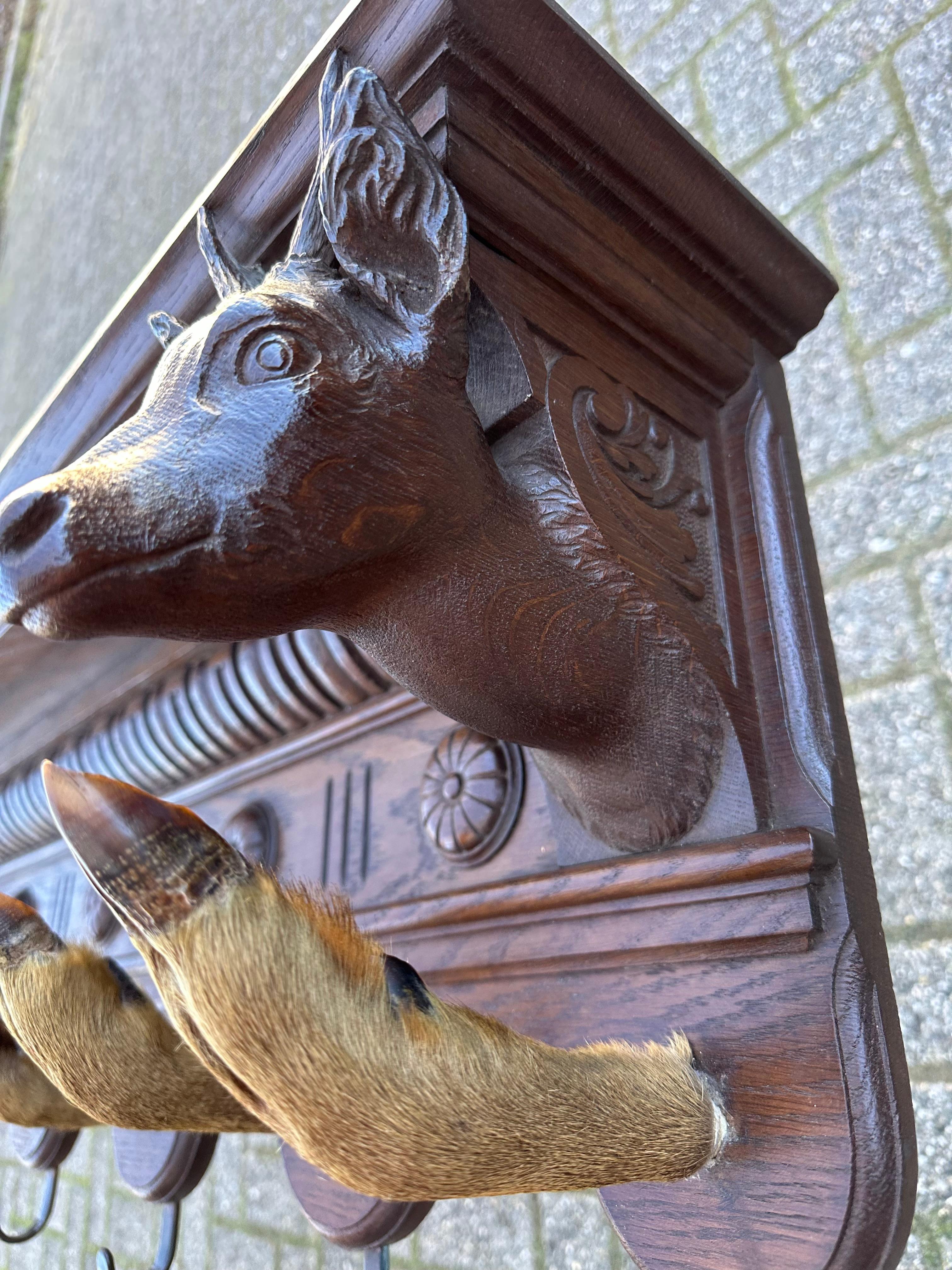 Antique Hand Carved Oak Wood Wall Coat Rack with Deer Head Sculptures circa 1890 For Sale 7