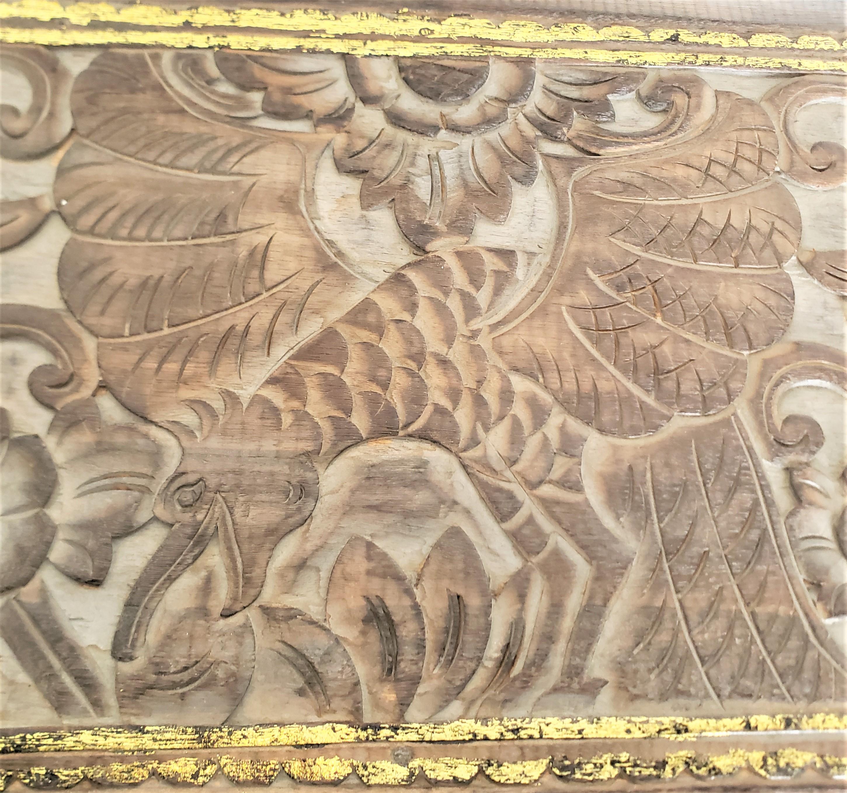 Bijouterie ou boîte décorative ancienne en bois de style bohème sculptée et peinte à la main en vente 4