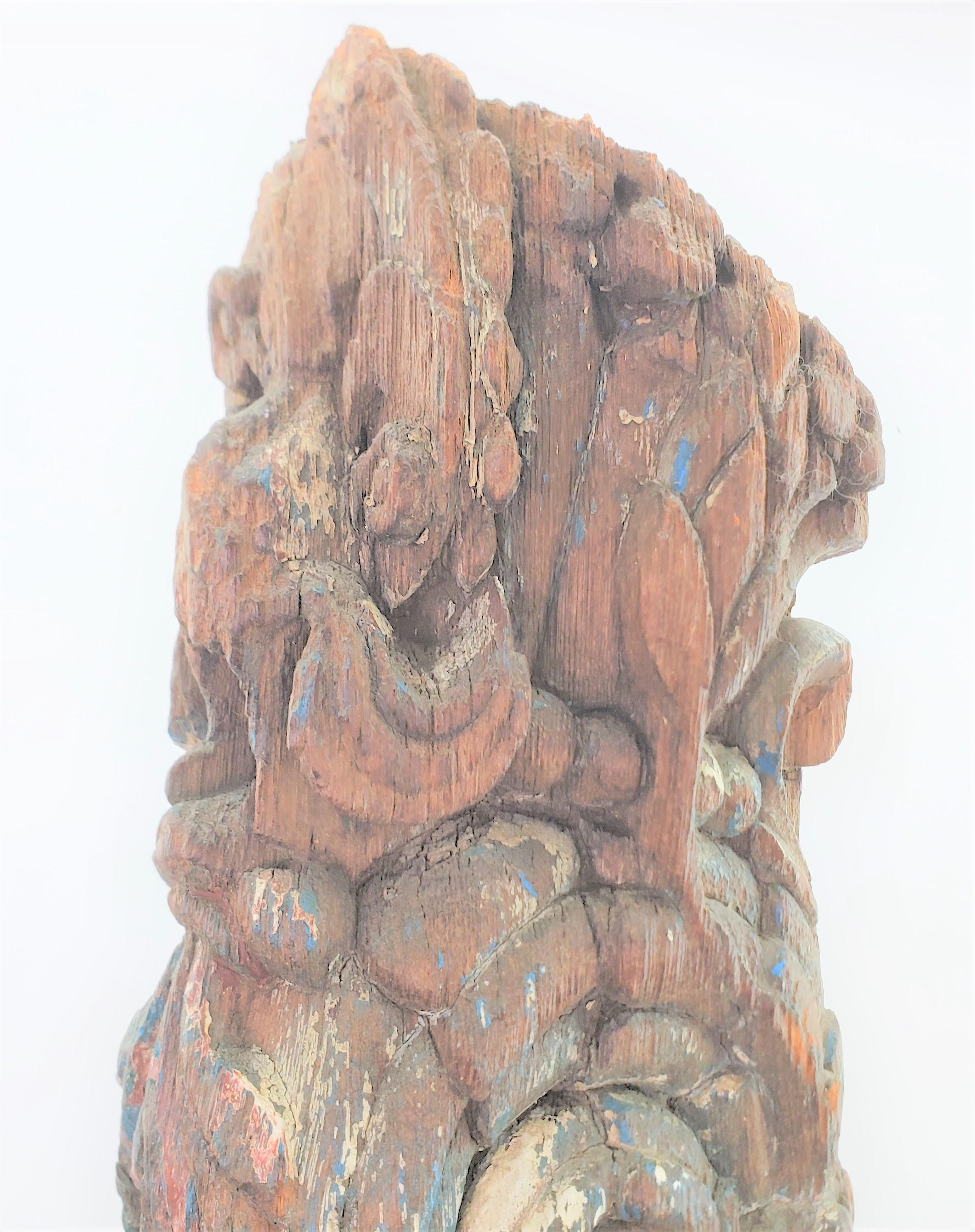 Fragment architectural ou nautique ancien en bois sculpté et peint à la main en vente 3
