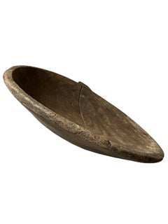 Antique hand-carved primitive dough bowl / serving bowl