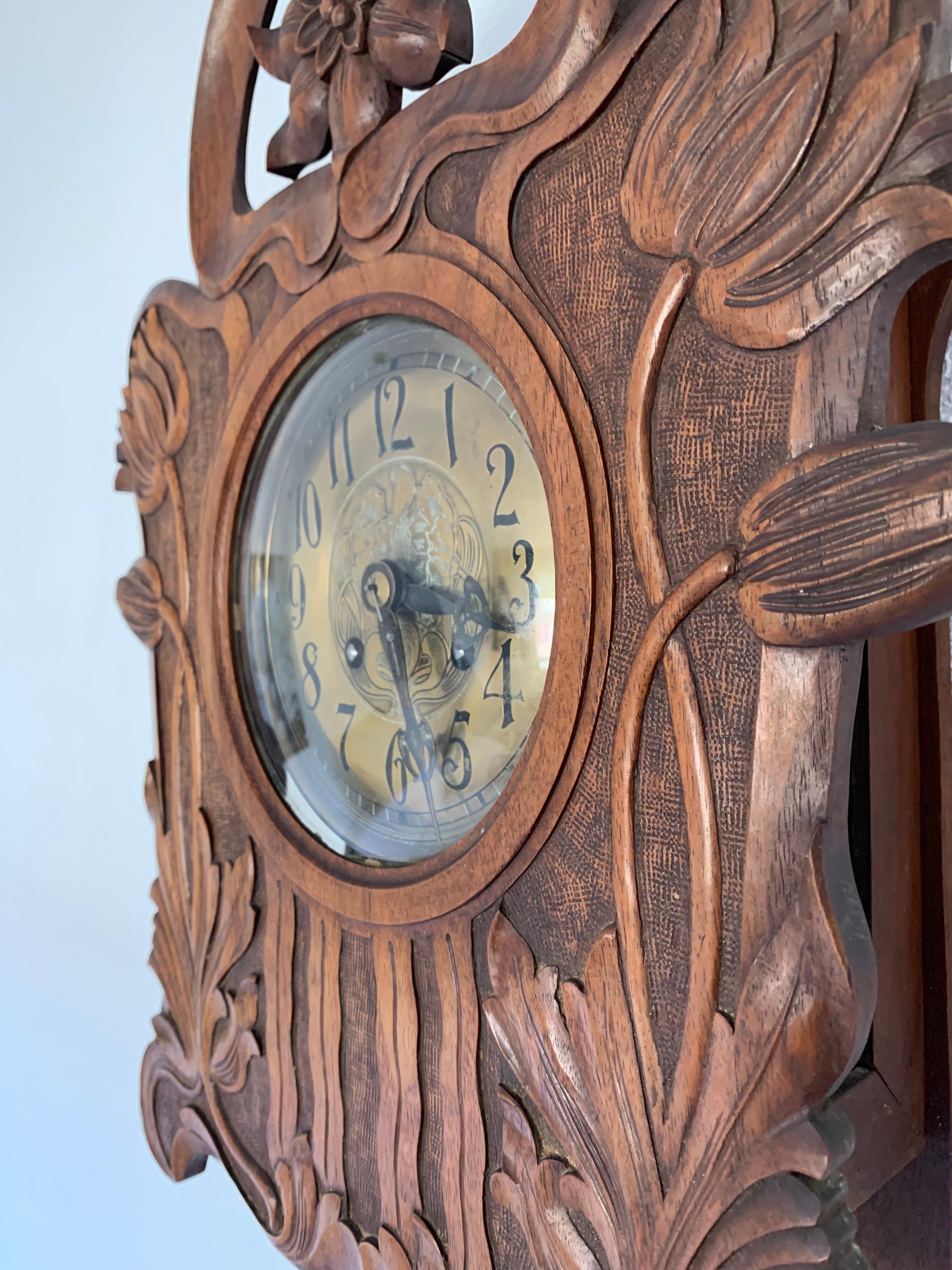 Antique Hand Carved Solid Nutwood Jugendstil Wall Clock with Rare Flower Design 10