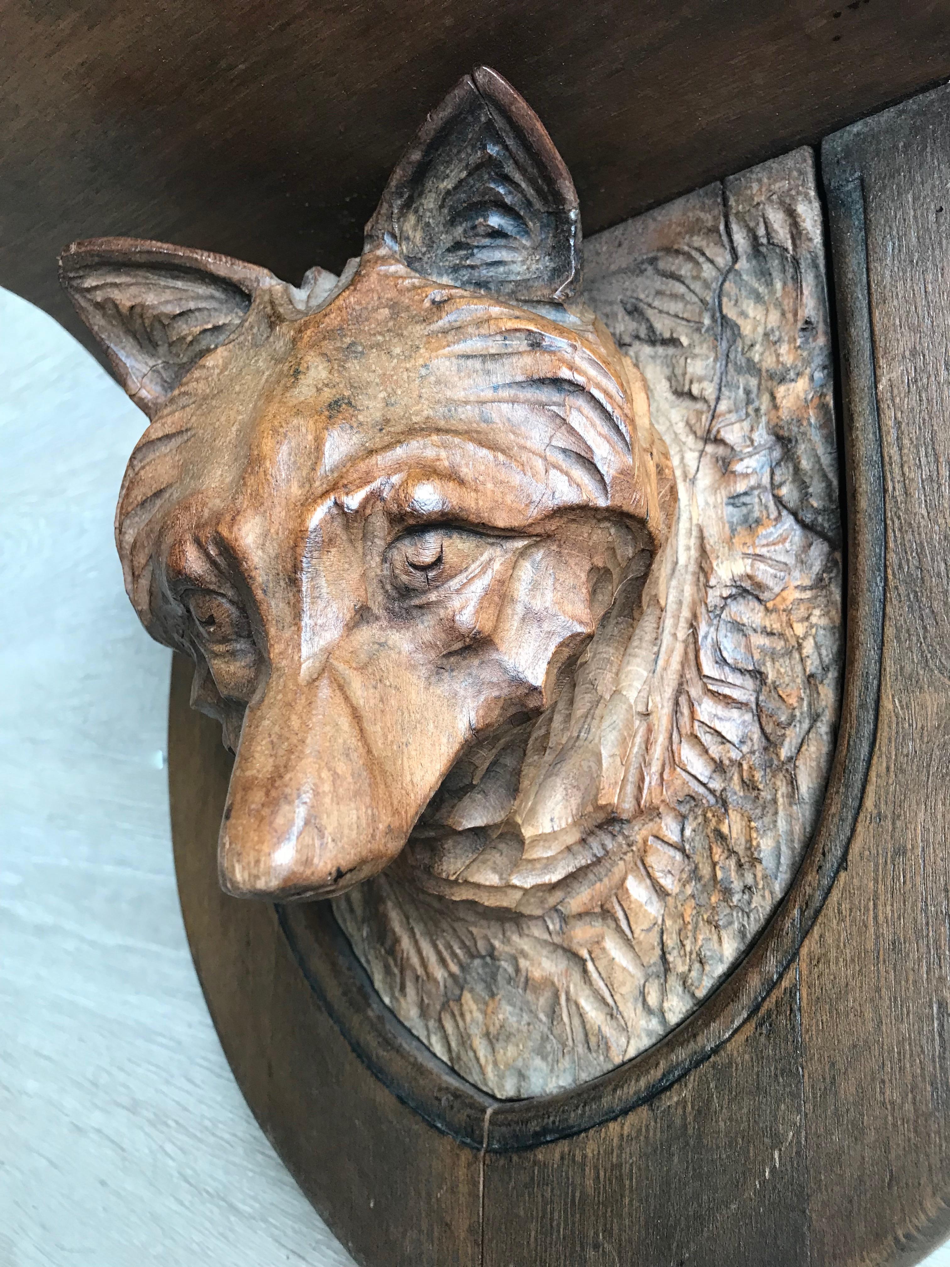 Antique Hand-Carved Wall Bracket, Console or Shelf with Fox, Faux Taxidermy In Excellent Condition In Lisse, NL