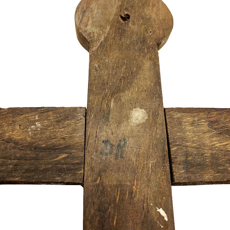 Antique Hand-Carved Wood Painted Mexican Cross with Floral Motif - Mexico For Sale 2