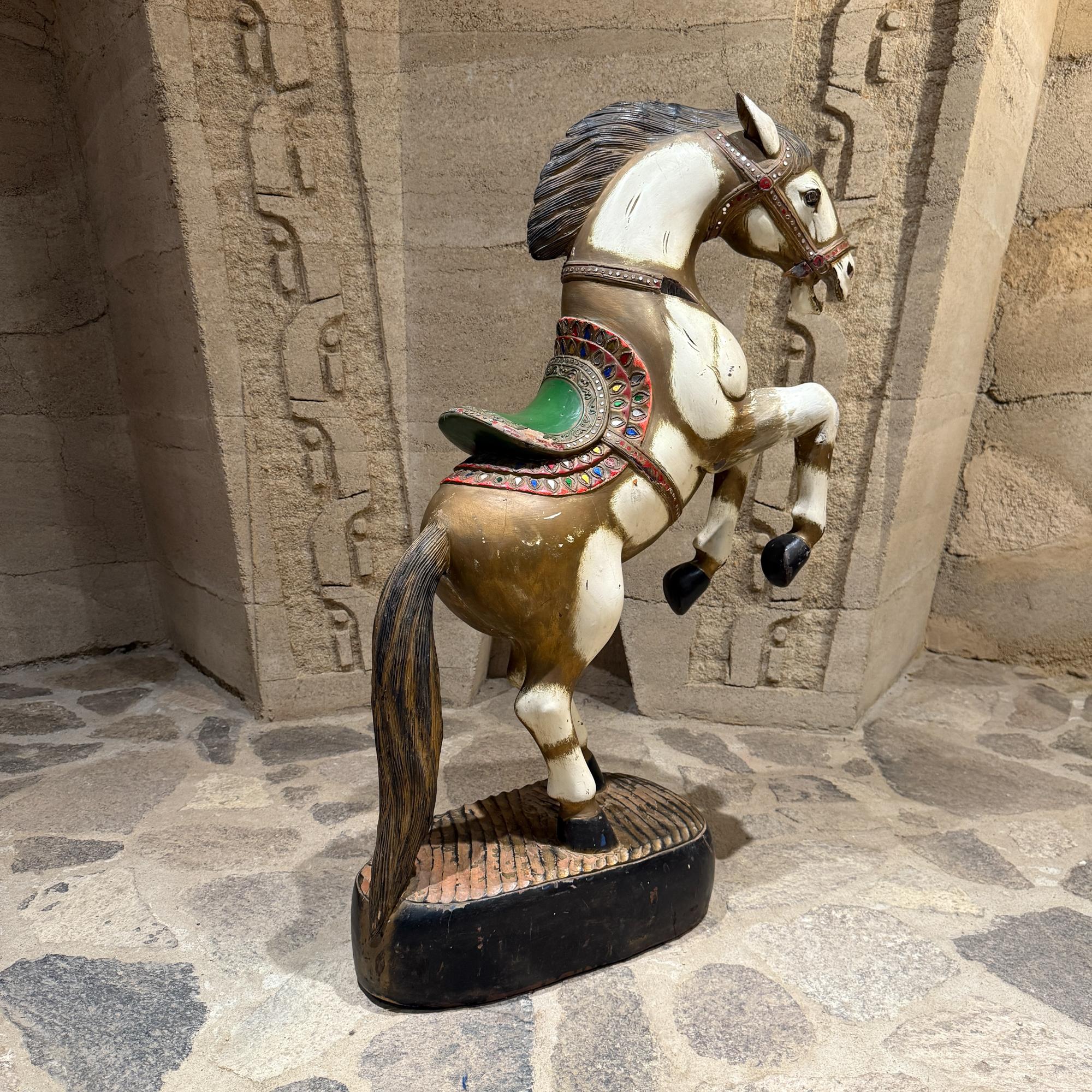 Antike Hand geschnitzt Holz Polychrom bemalt Pferd Skulptur Statue (Frühes 20. Jahrhundert) im Angebot