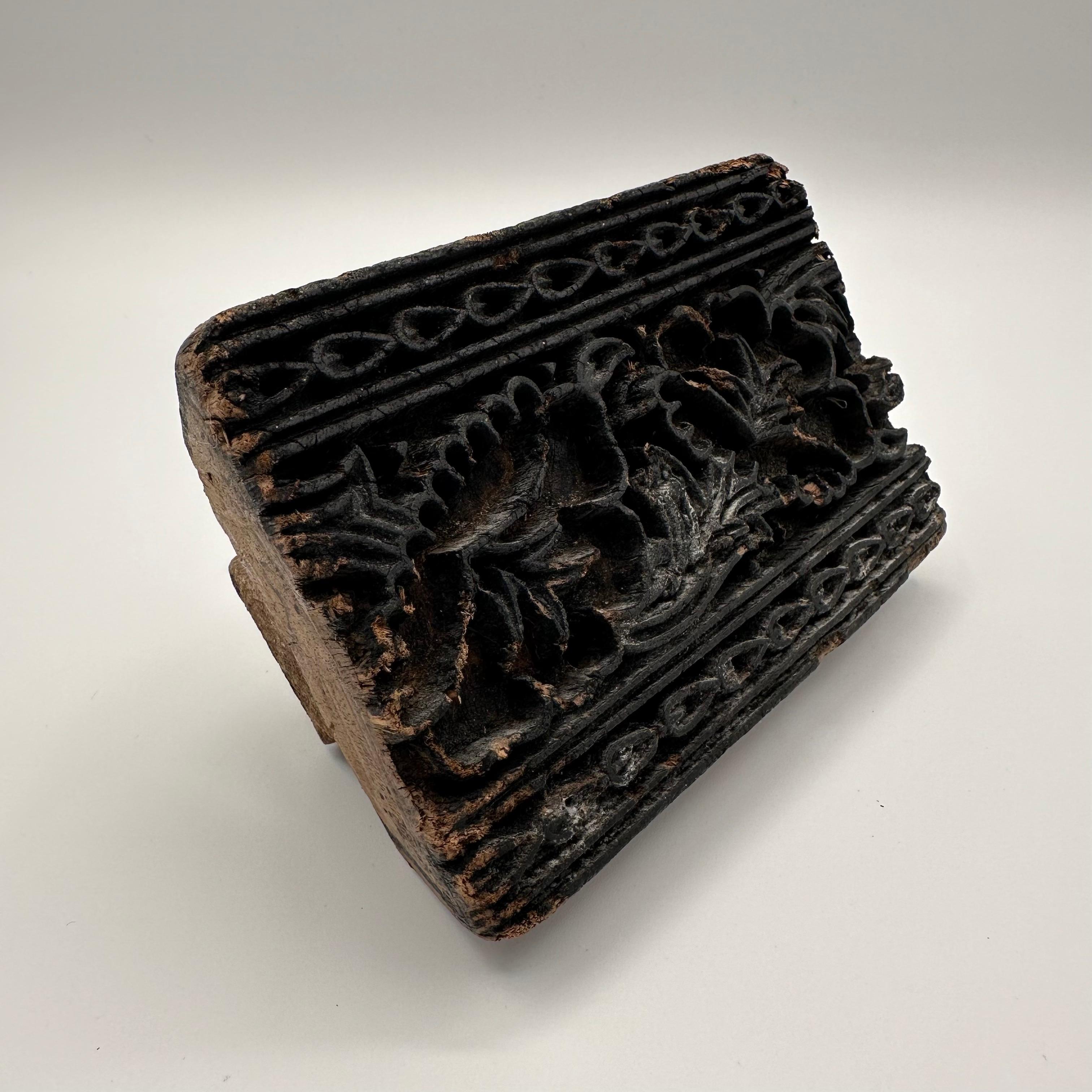 Antique Hand Carved Wood Printing Block in Black with Floral Pattern In Fair Condition For Sale In Amityville, NY