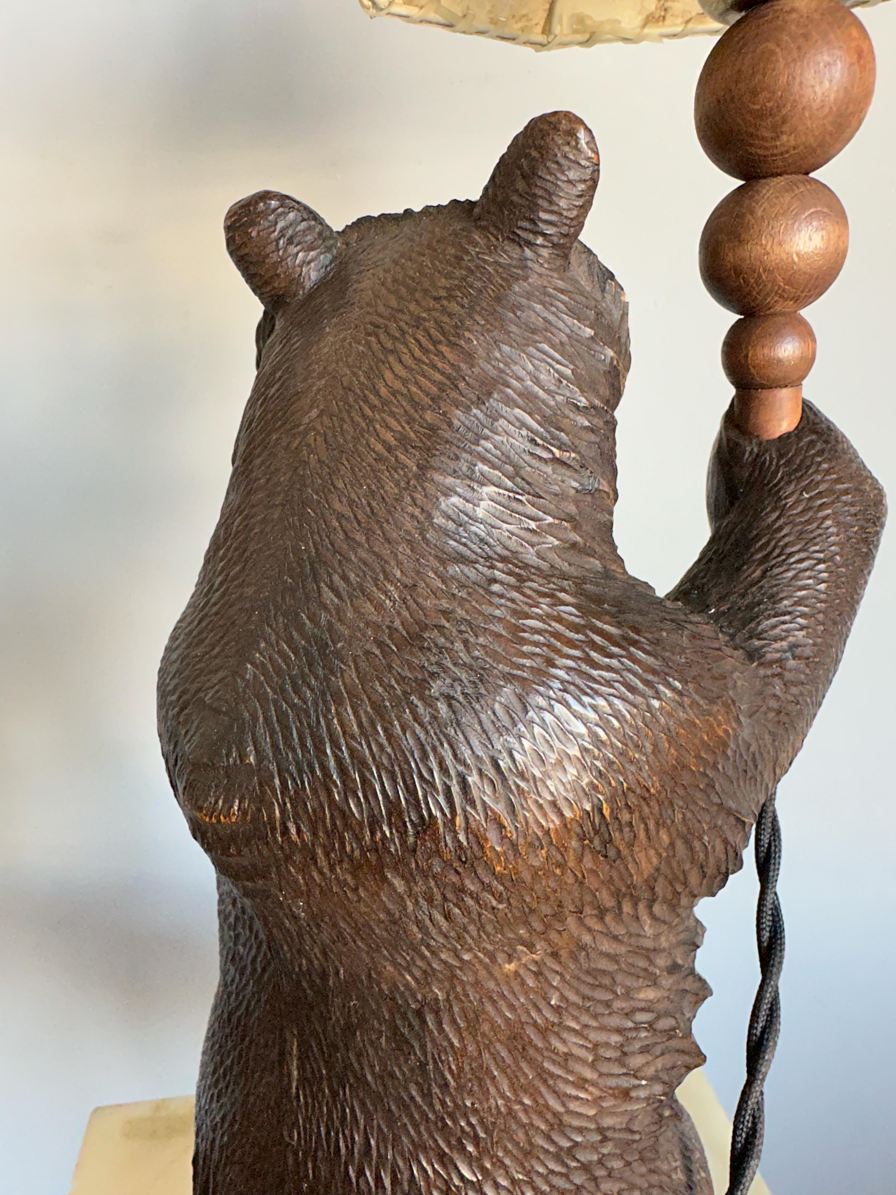 Antique Carved Wooden Black Forest Standing Bear Sculpture Table / Desk Lamp For Sale 5