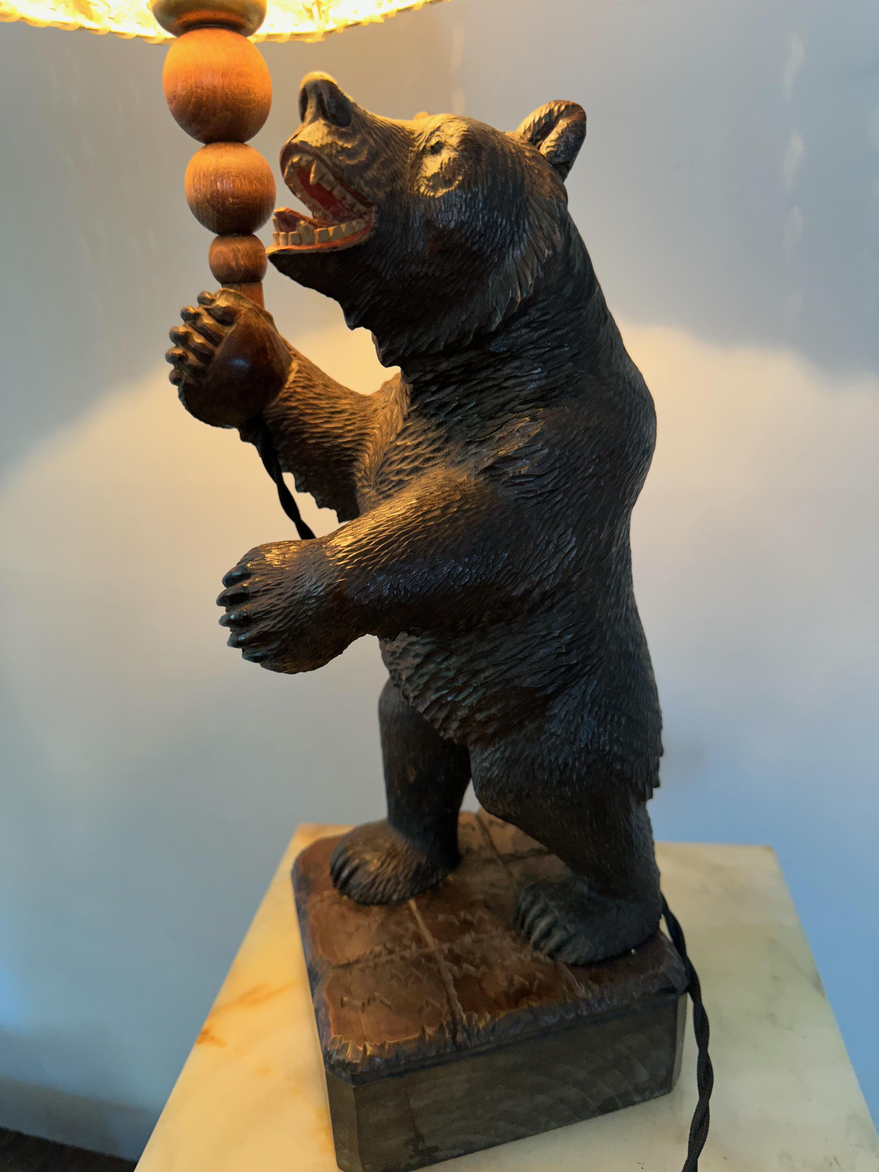 Antique Carved Wooden Black Forest Standing Bear Sculpture Table / Desk Lamp For Sale 9