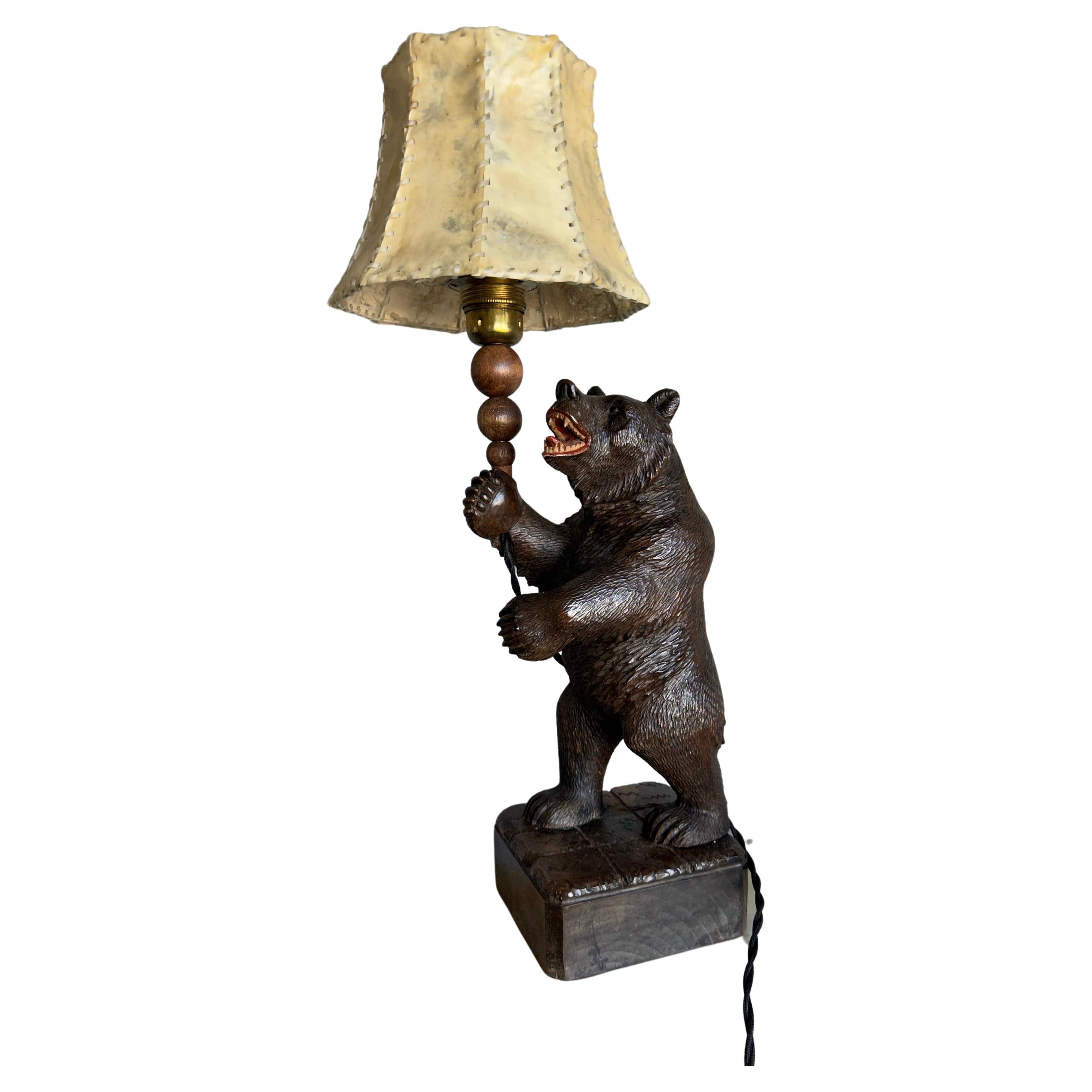 Antique Carved Wooden Black Forest Standing Bear Sculpture Table / Desk Lamp
